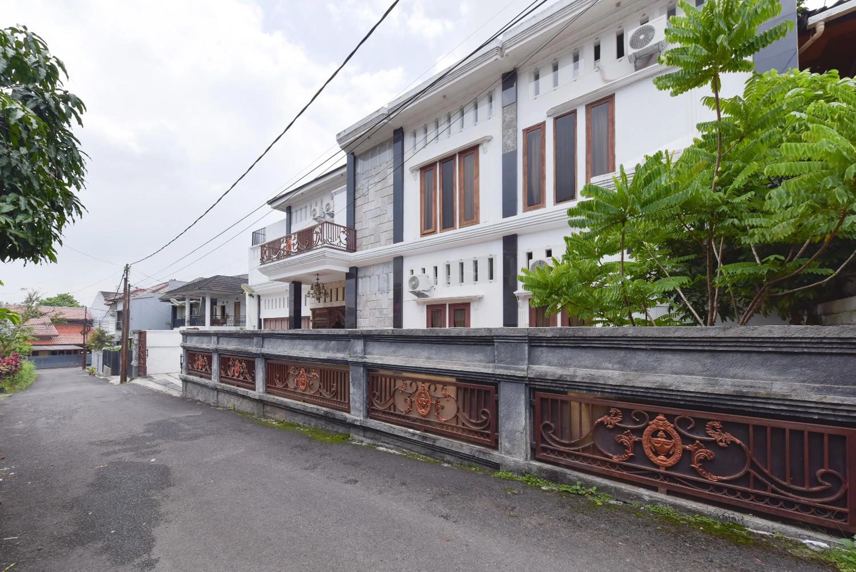Property building in RedDoorz Syariah near Dago Pakar 2
