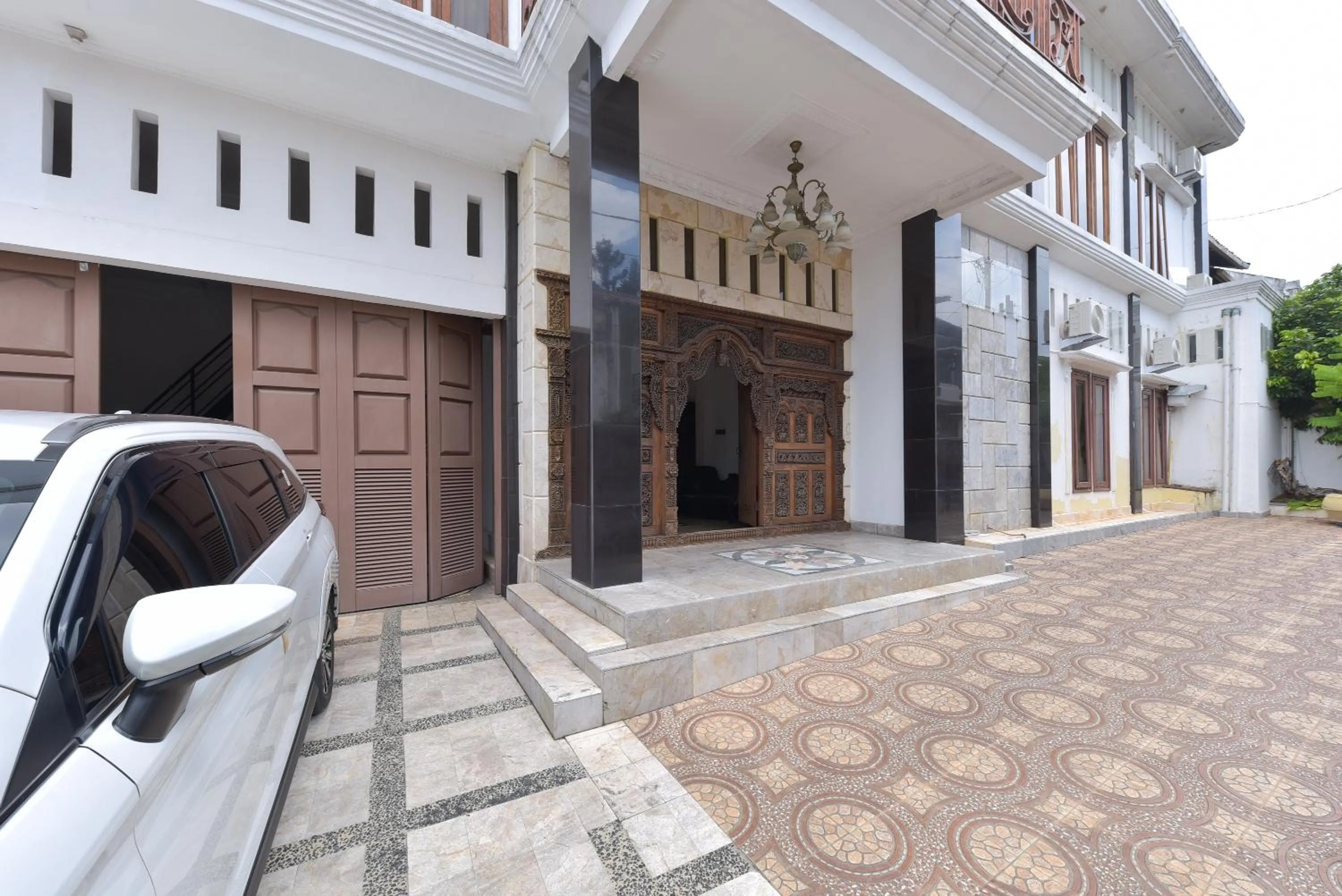Property building in RedDoorz Syariah near Dago Pakar 2