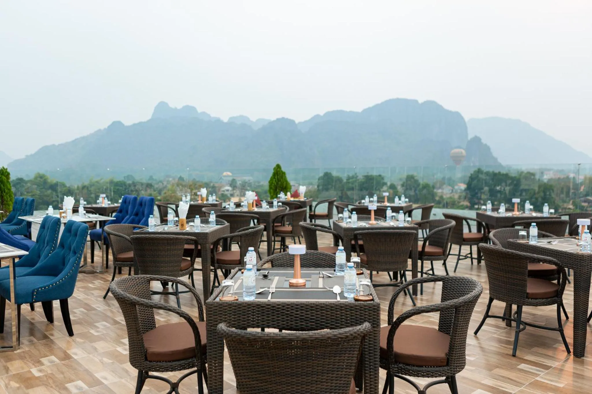 Restaurant/places to eat in S Vangvieng Boutique Hotel