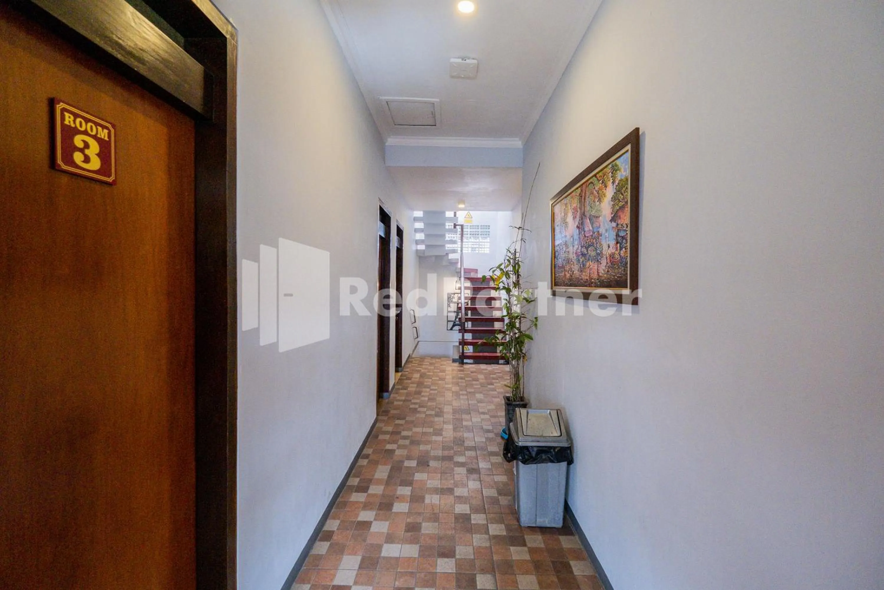 Property building in Swun Stay Inn At Sawahan Mitra RedDoorz