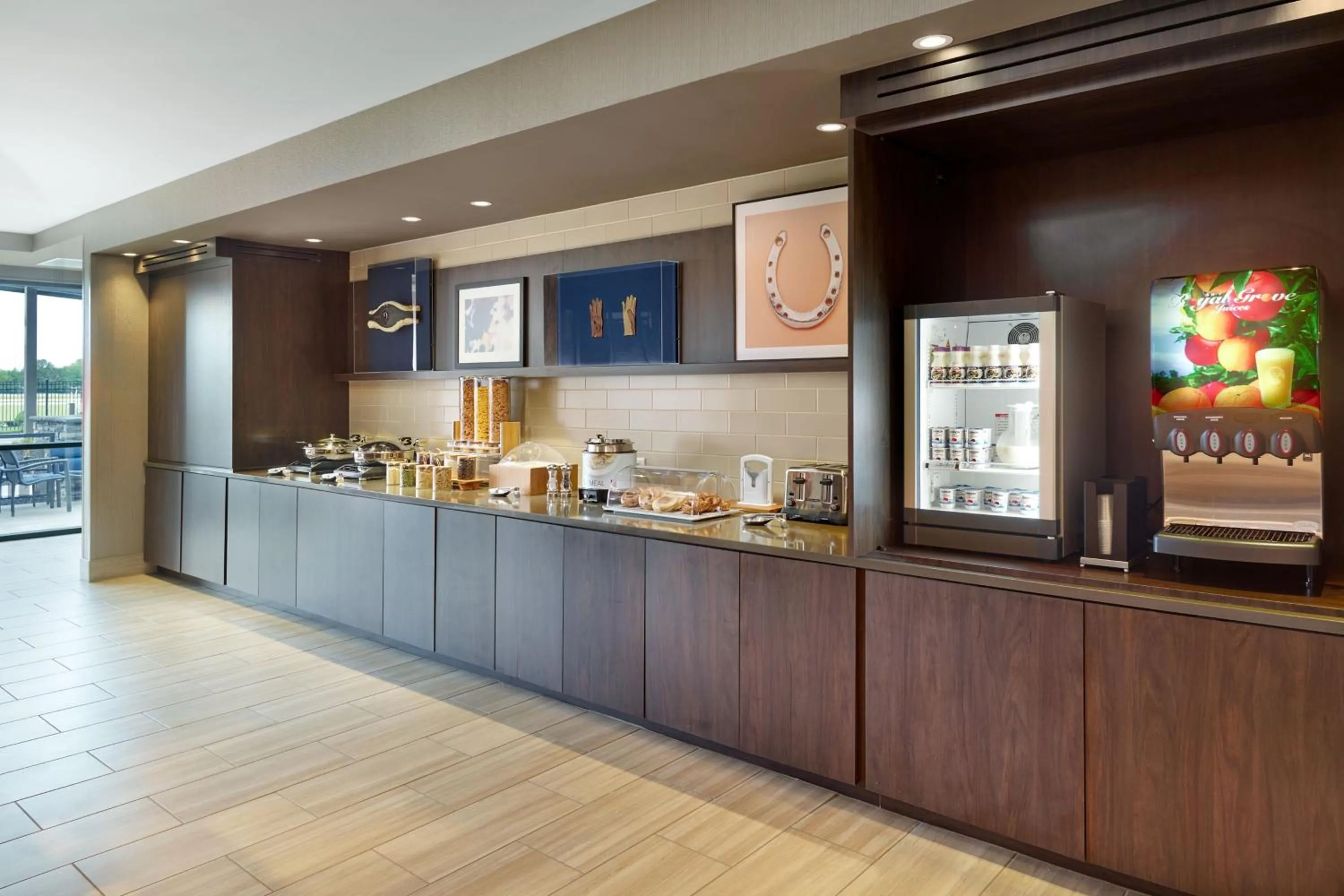 Breakfast in SpringHill Suites by Marriott Franklin Mint