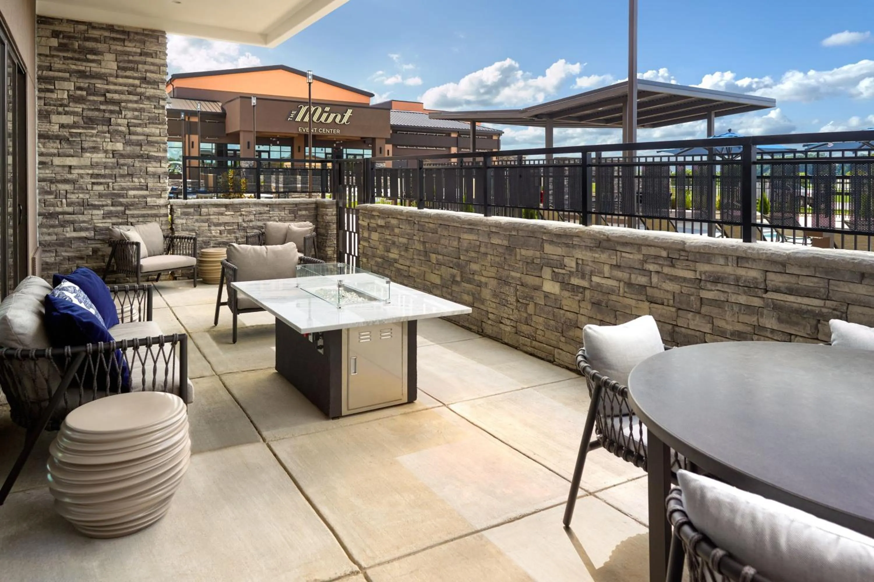 Bedroom in SpringHill Suites by Marriott Franklin Mint