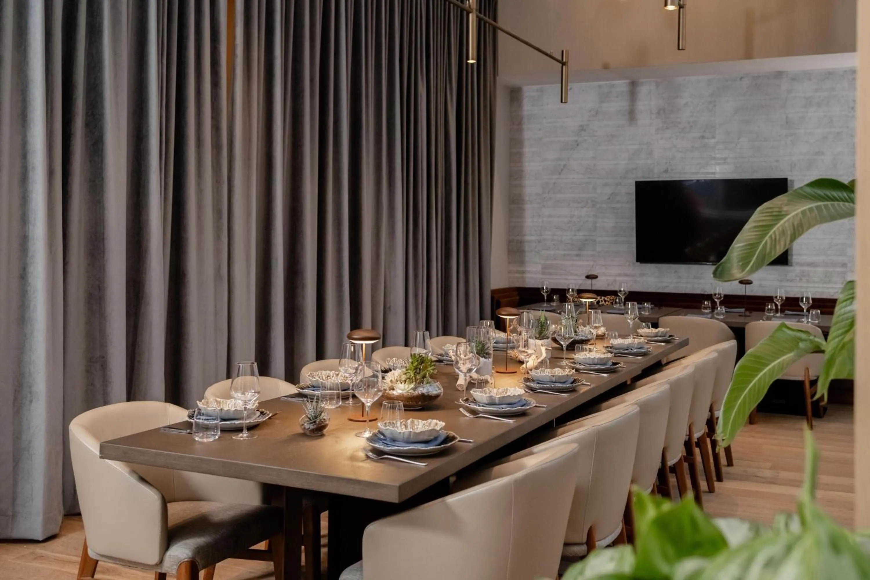 Restaurant/places to eat in JW Marriott Dallas Arts District