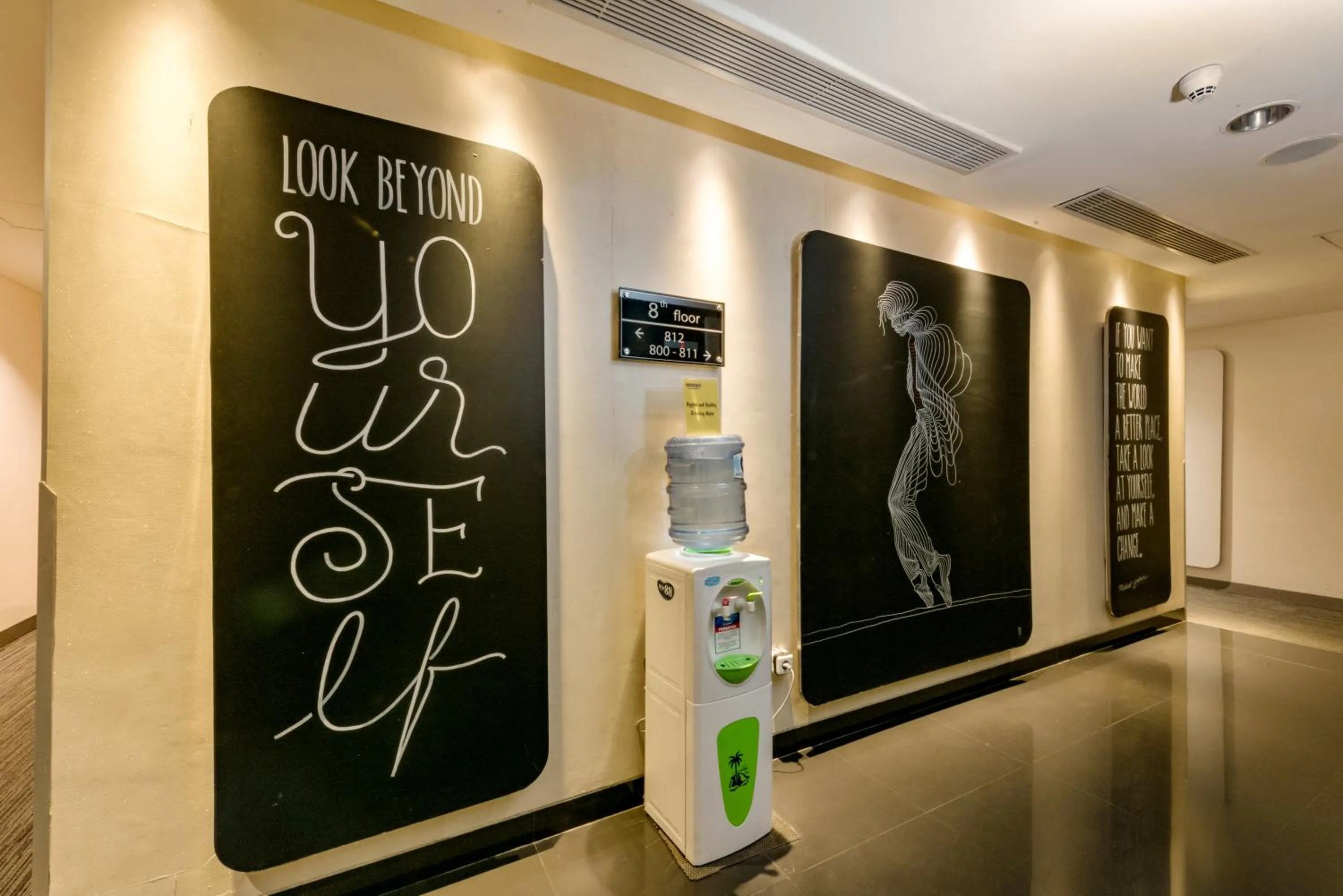 Maxone Premier Melawai