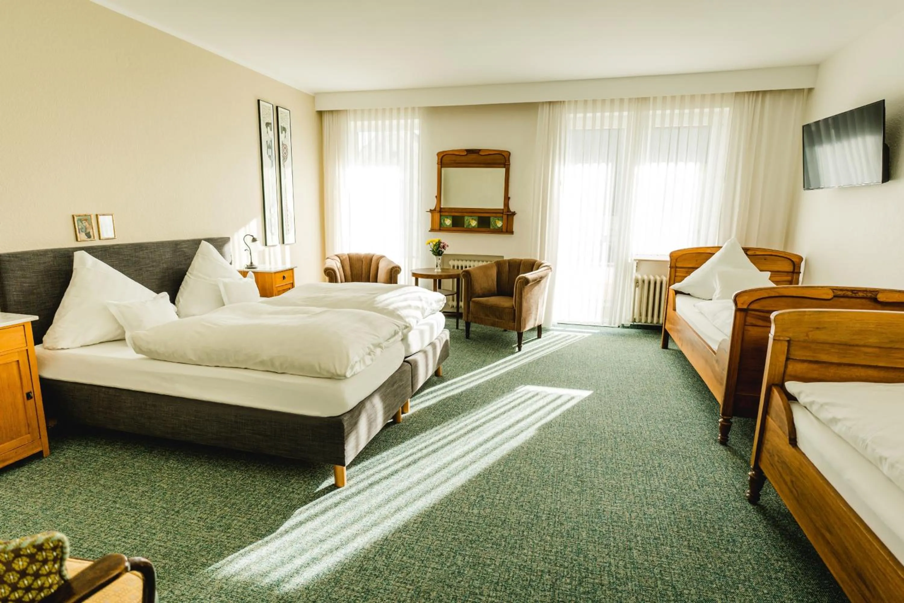 Photo of the whole room, Bed in Baudobriga Rheinhotel