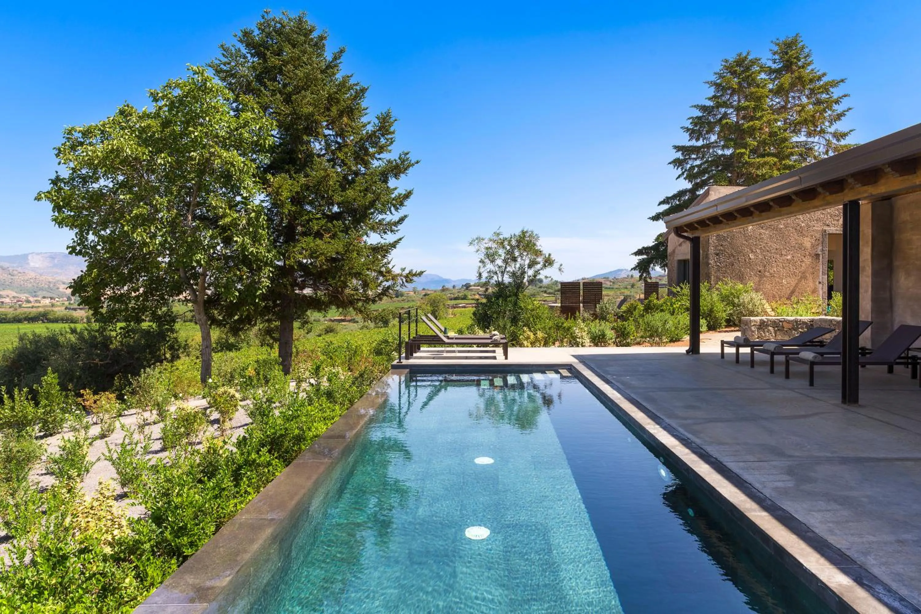 Swimming pool in Dimora Cottanera