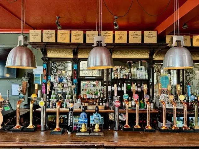 Area and facilities in The Crown Rooms