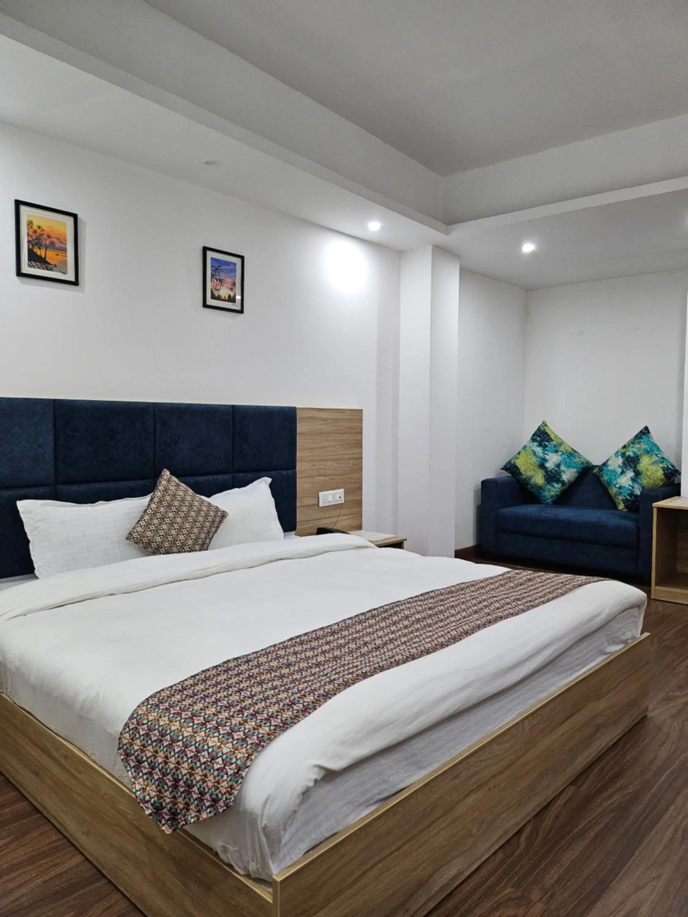 Bed in Shanol Residency