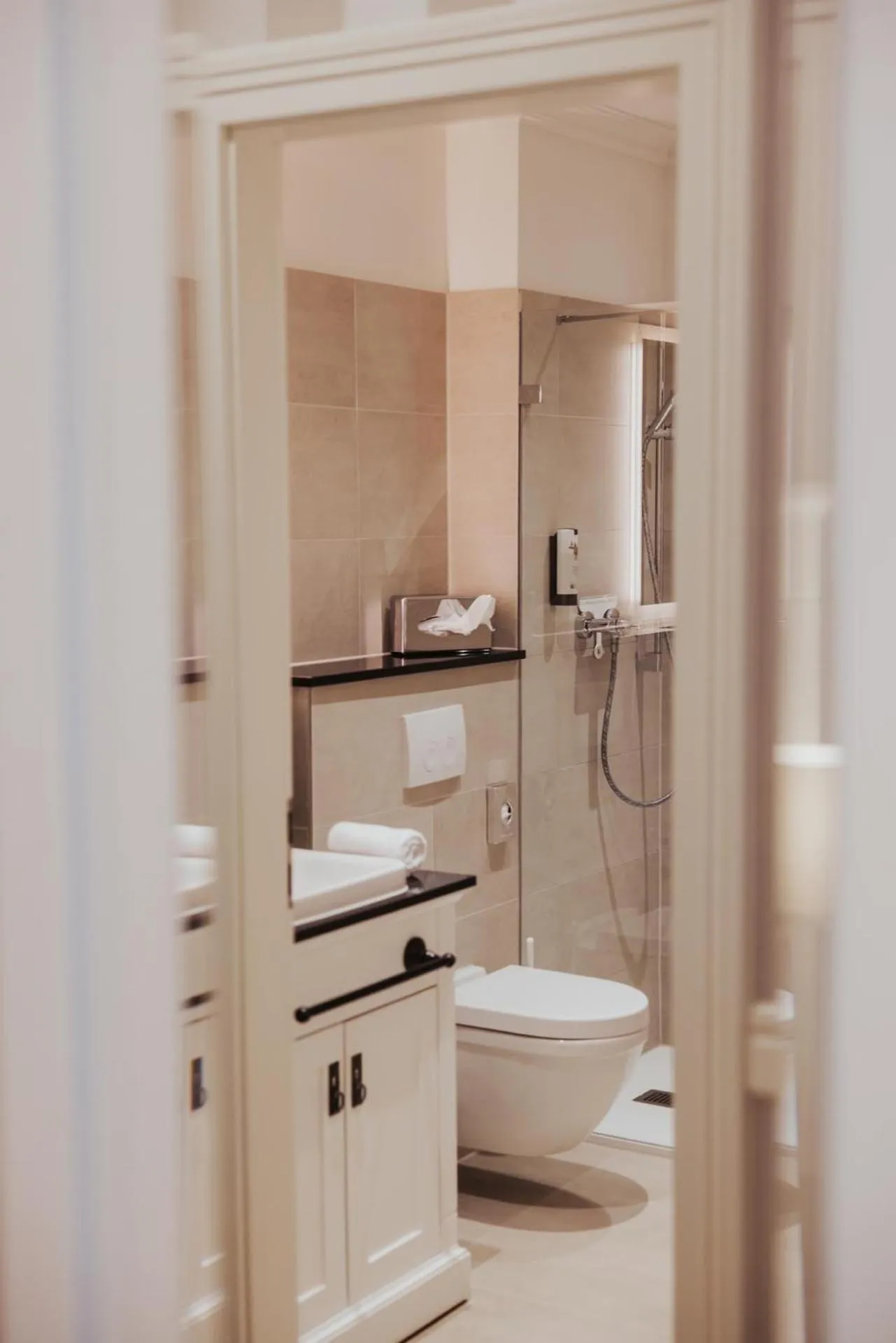 Bathroom in Hotel IV Jahreszeiten Kühlungsborn