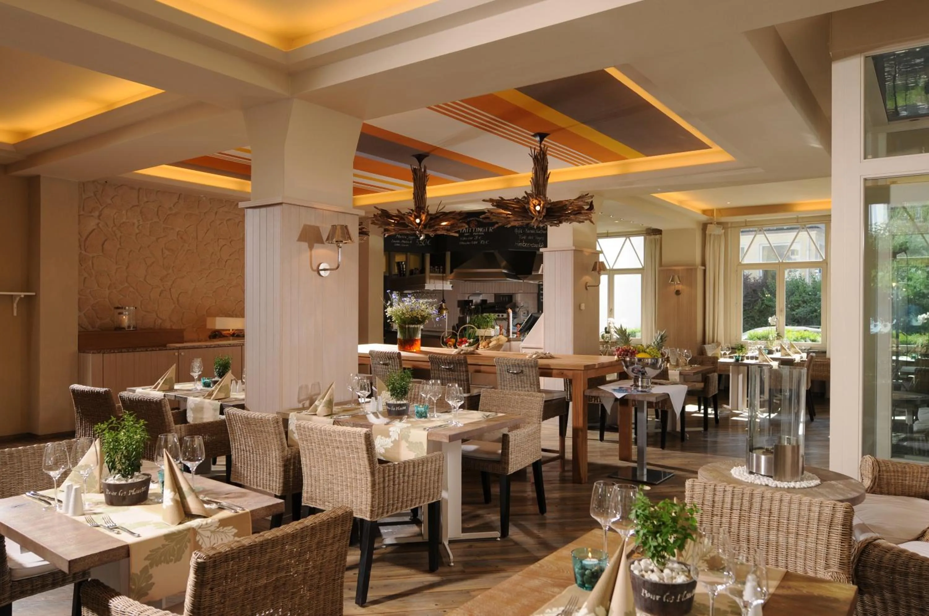 Restaurant/places to eat in Hotel IV Jahreszeiten Kühlungsborn