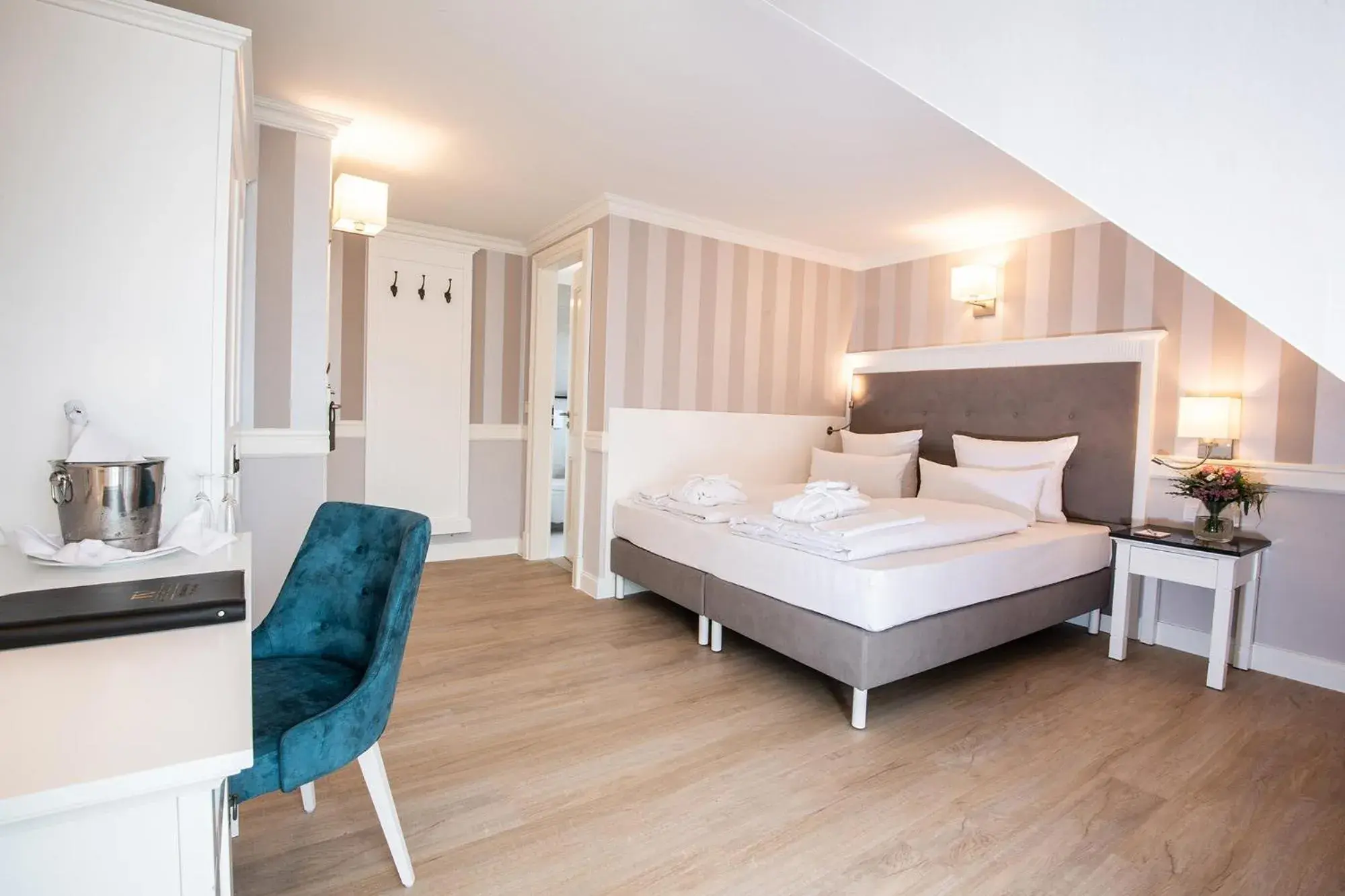 Deluxe Double Room - Annex in Hotel IV Jahreszeiten Kühlungsborn Deluxe Double Room - Annex in Hotel IV Jahreszeiten Kühlungsborn