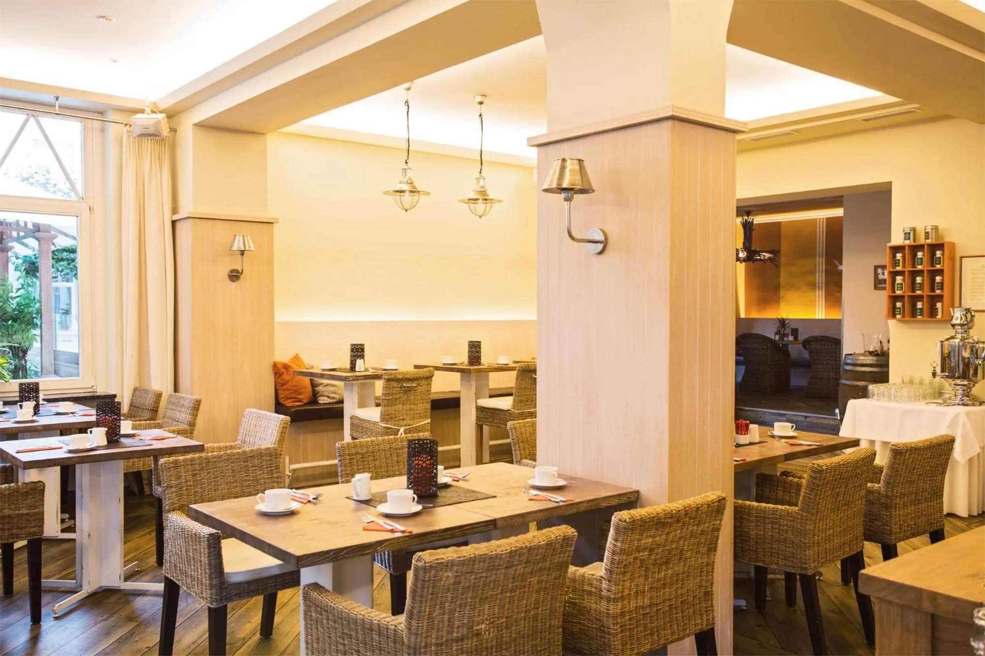 Restaurant/places to eat in Hotel IV Jahreszeiten Kühlungsborn