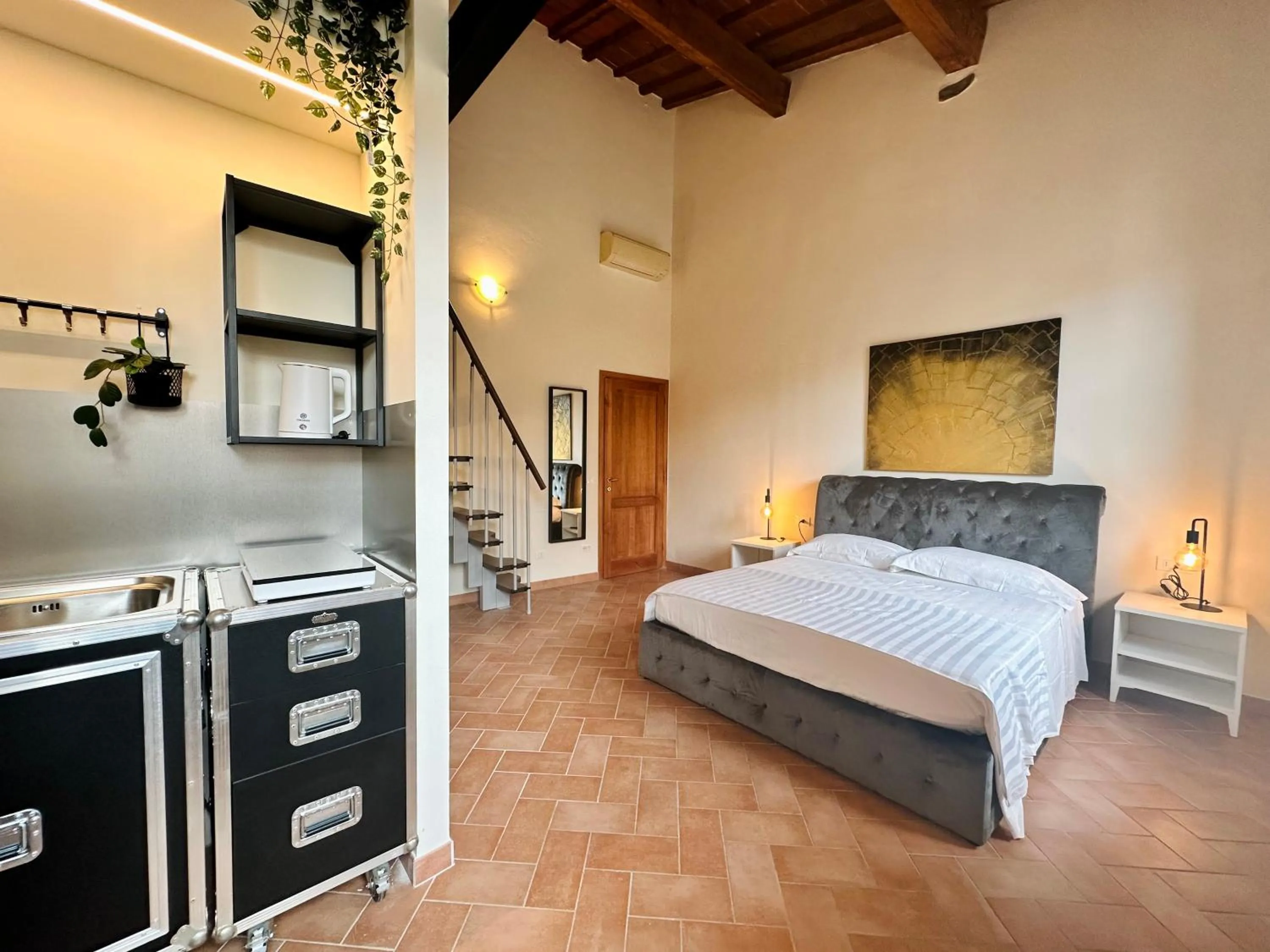 Photo of the whole room, Bed in San Marco View