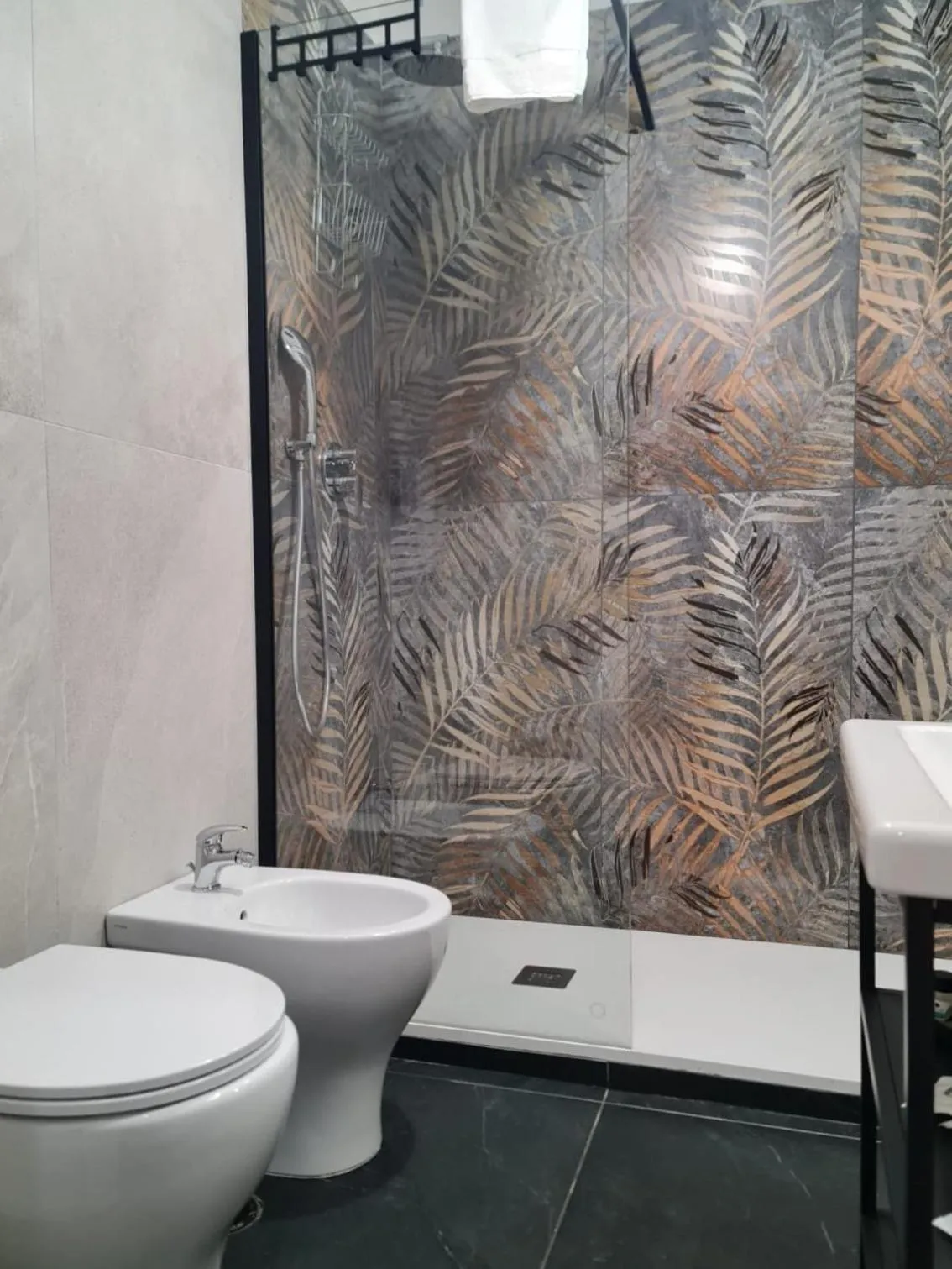 Bathroom in Gaisa Naples - Bed and Breakfast