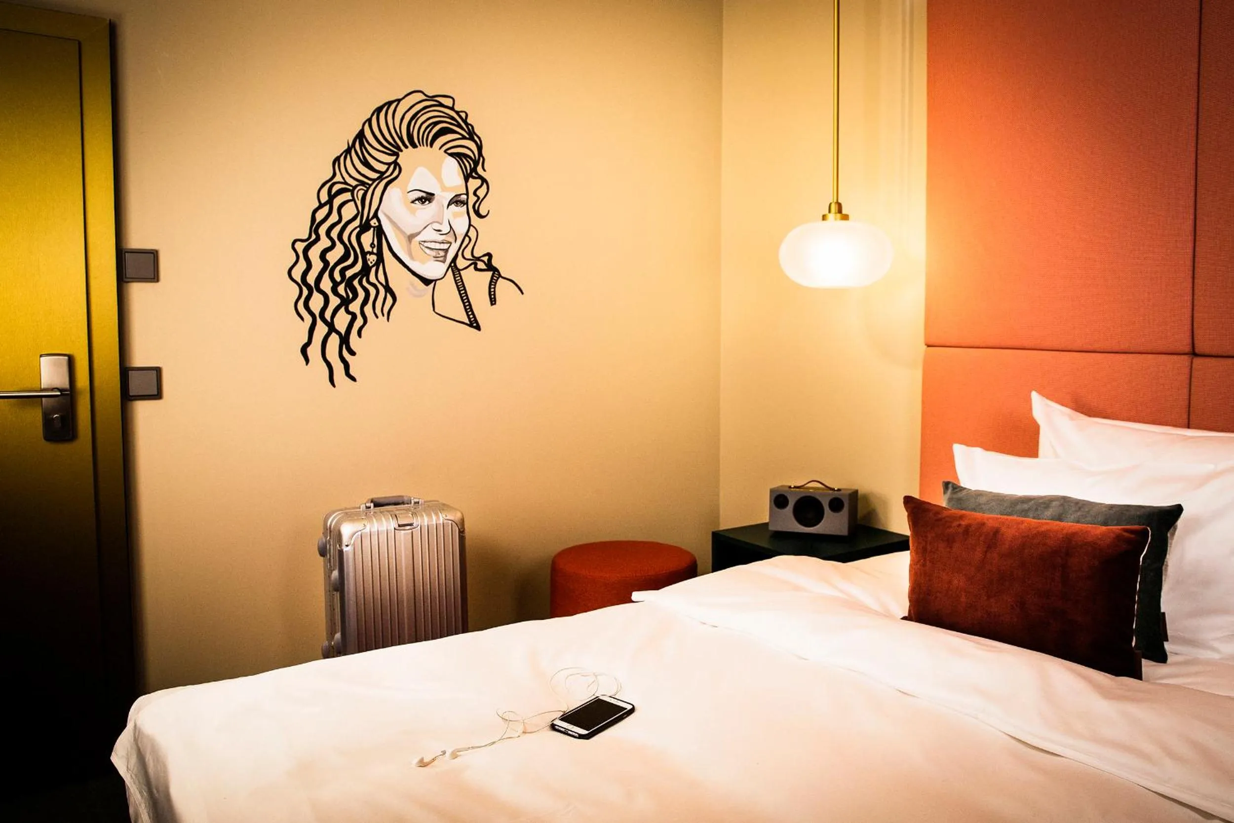 Bed in JAMS Music Hotel Munich