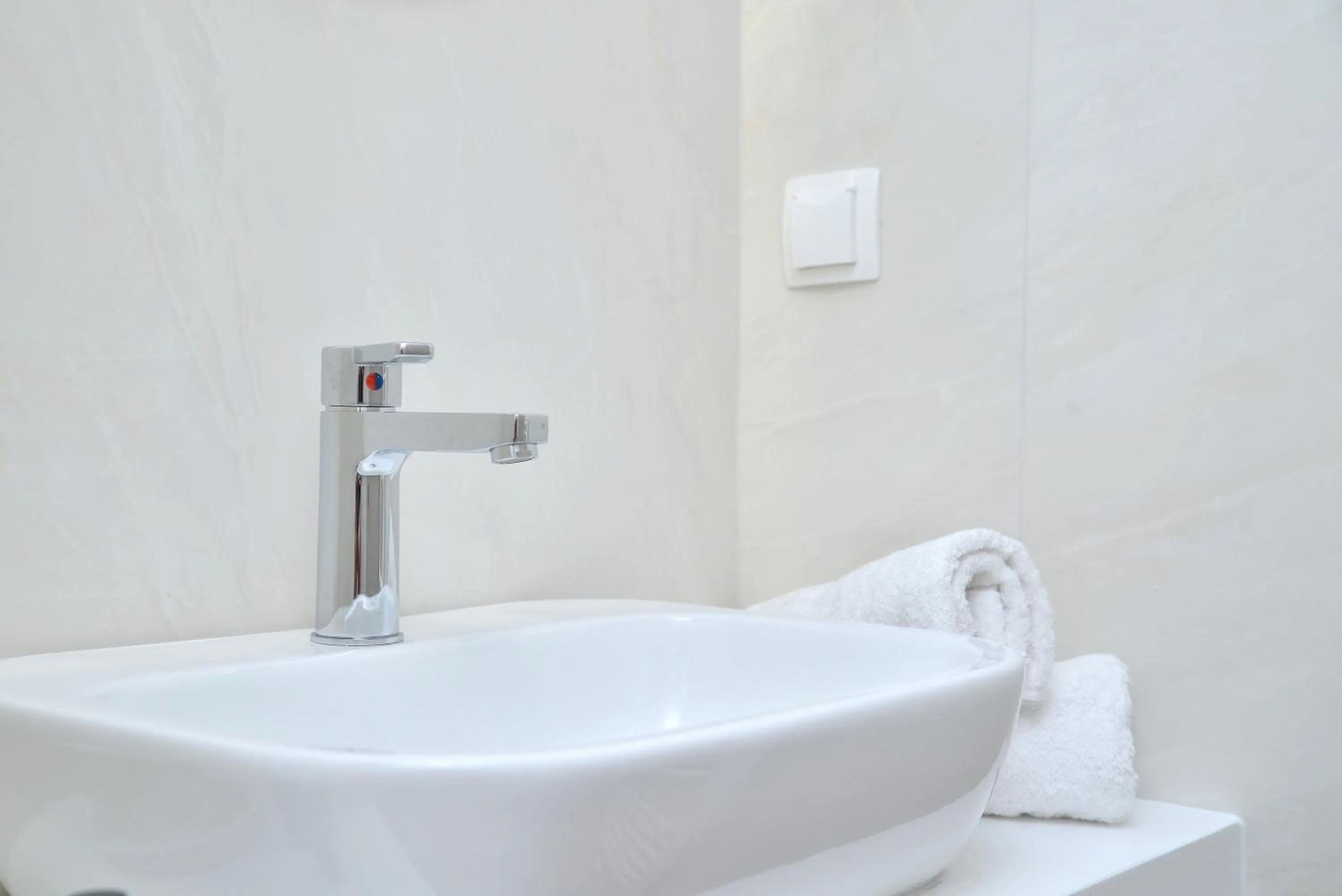 Bath in Niel Holiday Apartments, Panel Hospitality Homes & Villas