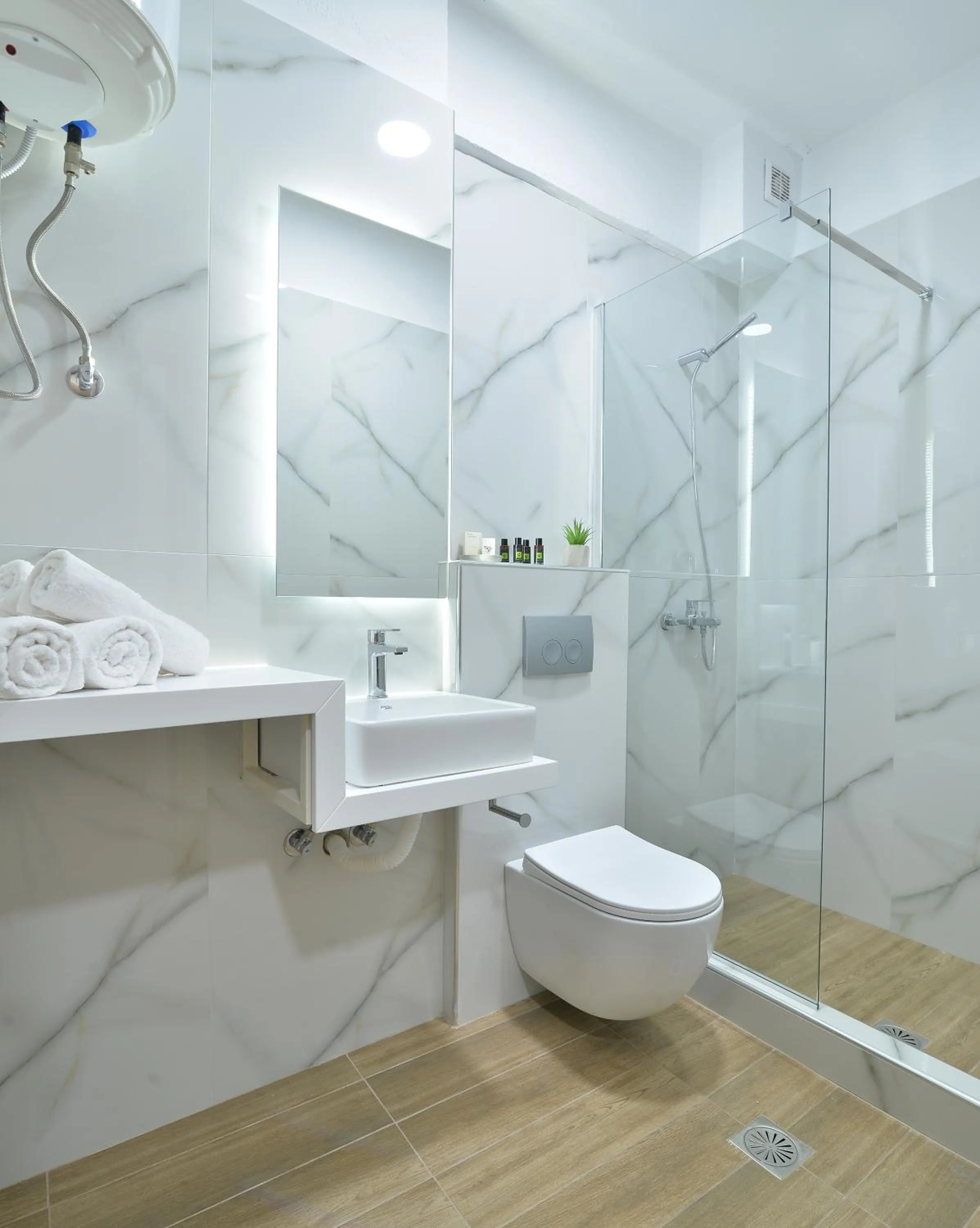 Bathroom in Niel Holiday Apartments, Panel Hospitality Homes & Villas