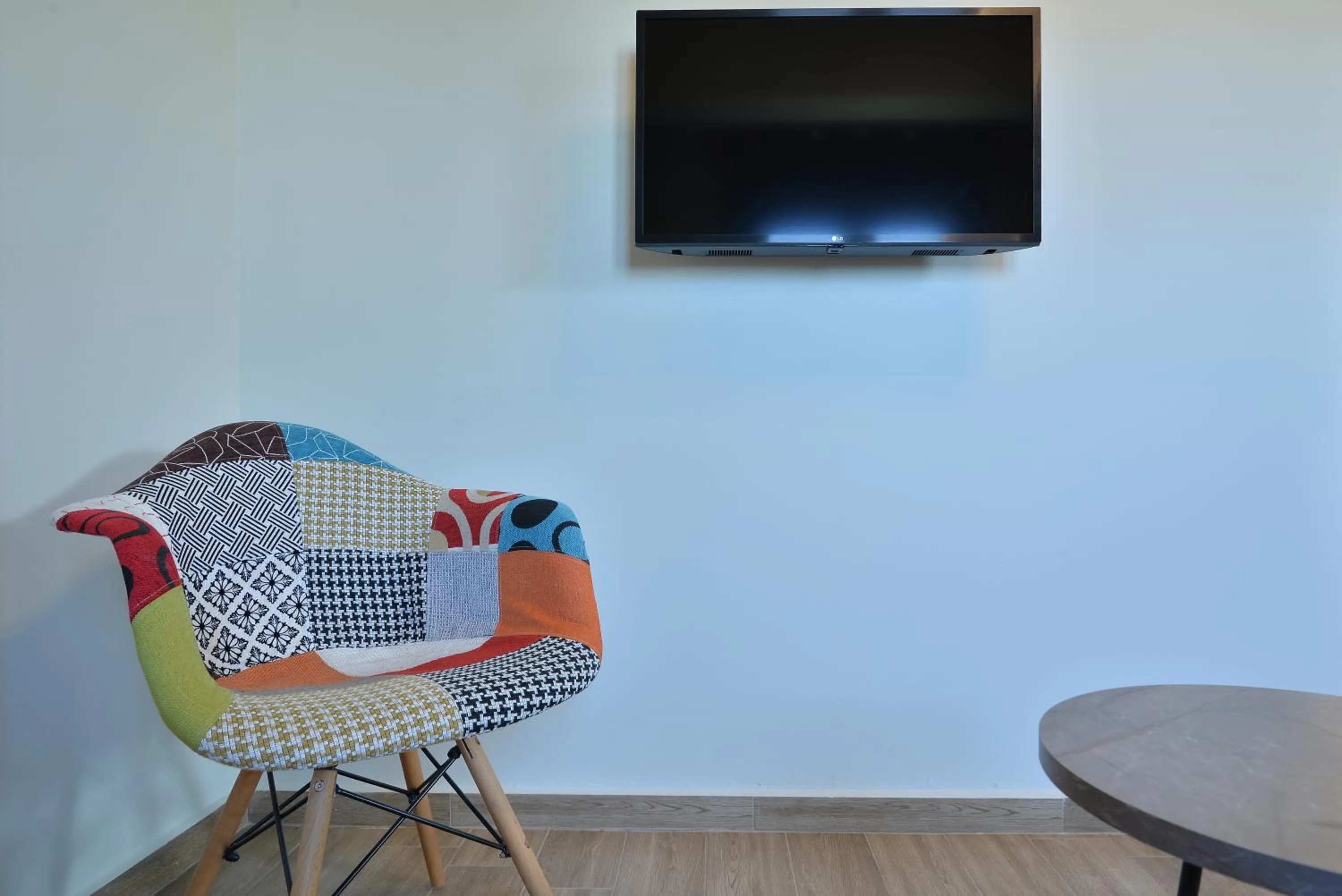 TV and multimedia in Niel Holiday Apartments, Panel Hospitality Homes & Villas