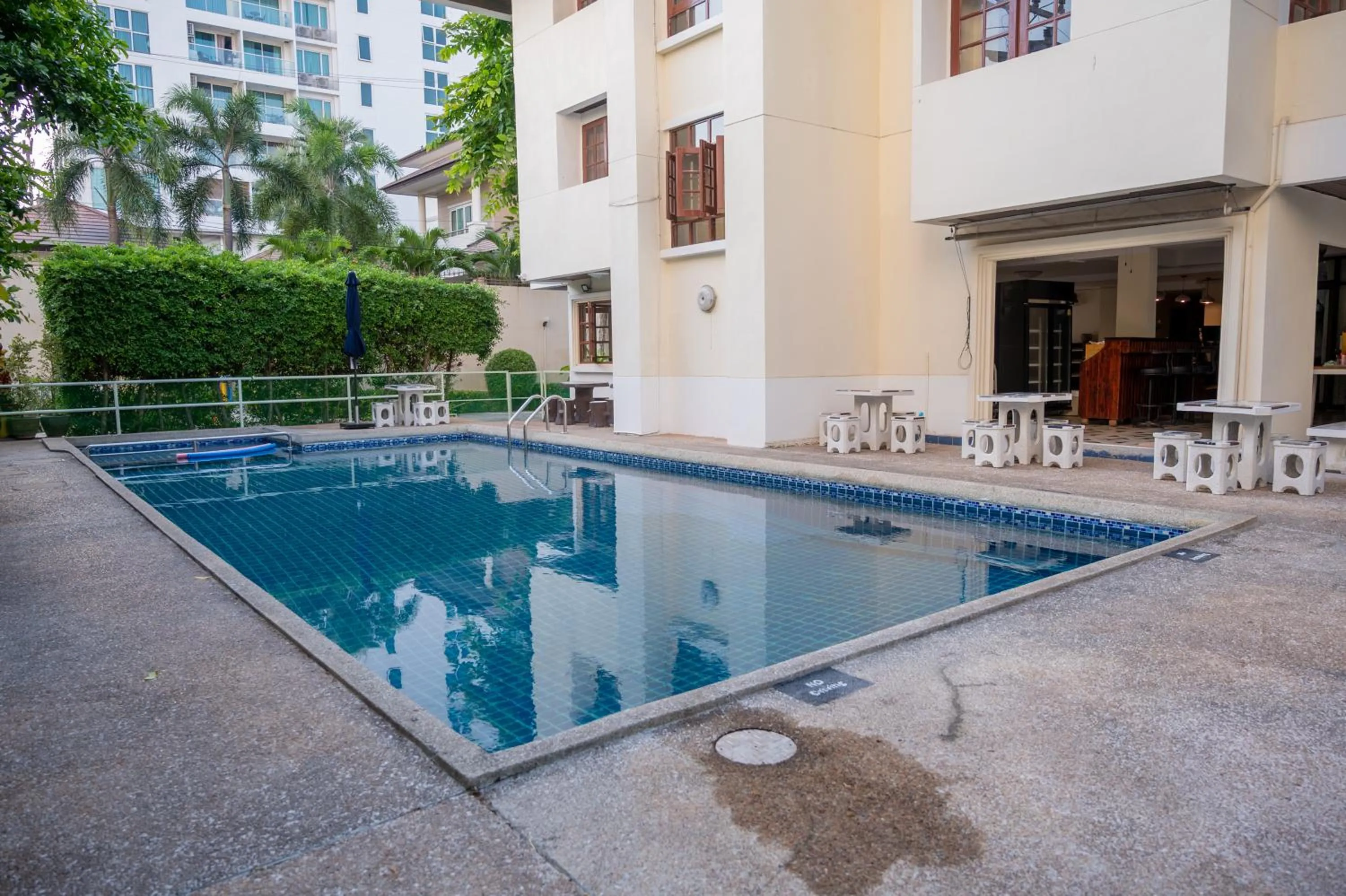 Swimming pool in Hillside Resort