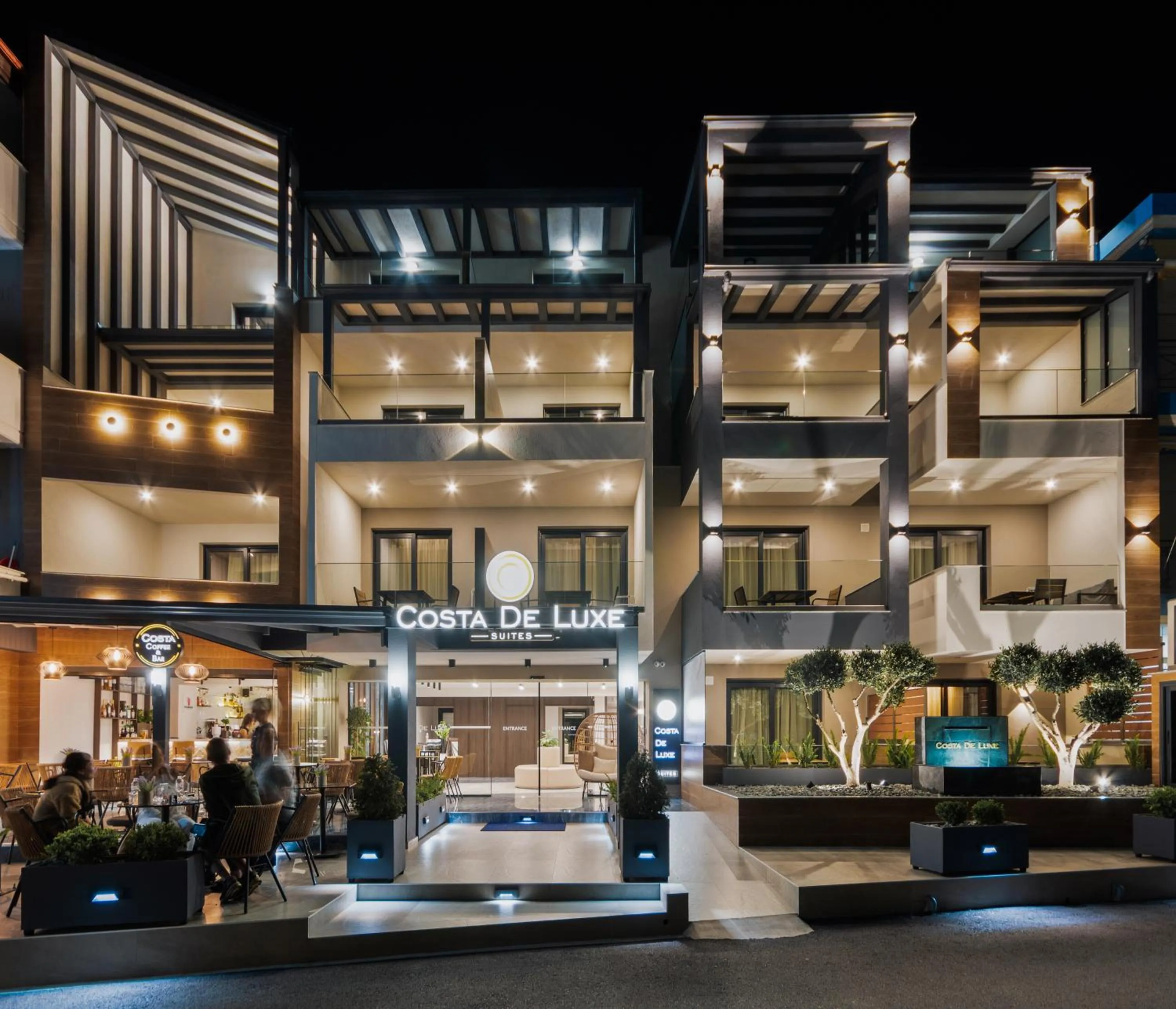 Property building in Costa De Luxe Suites