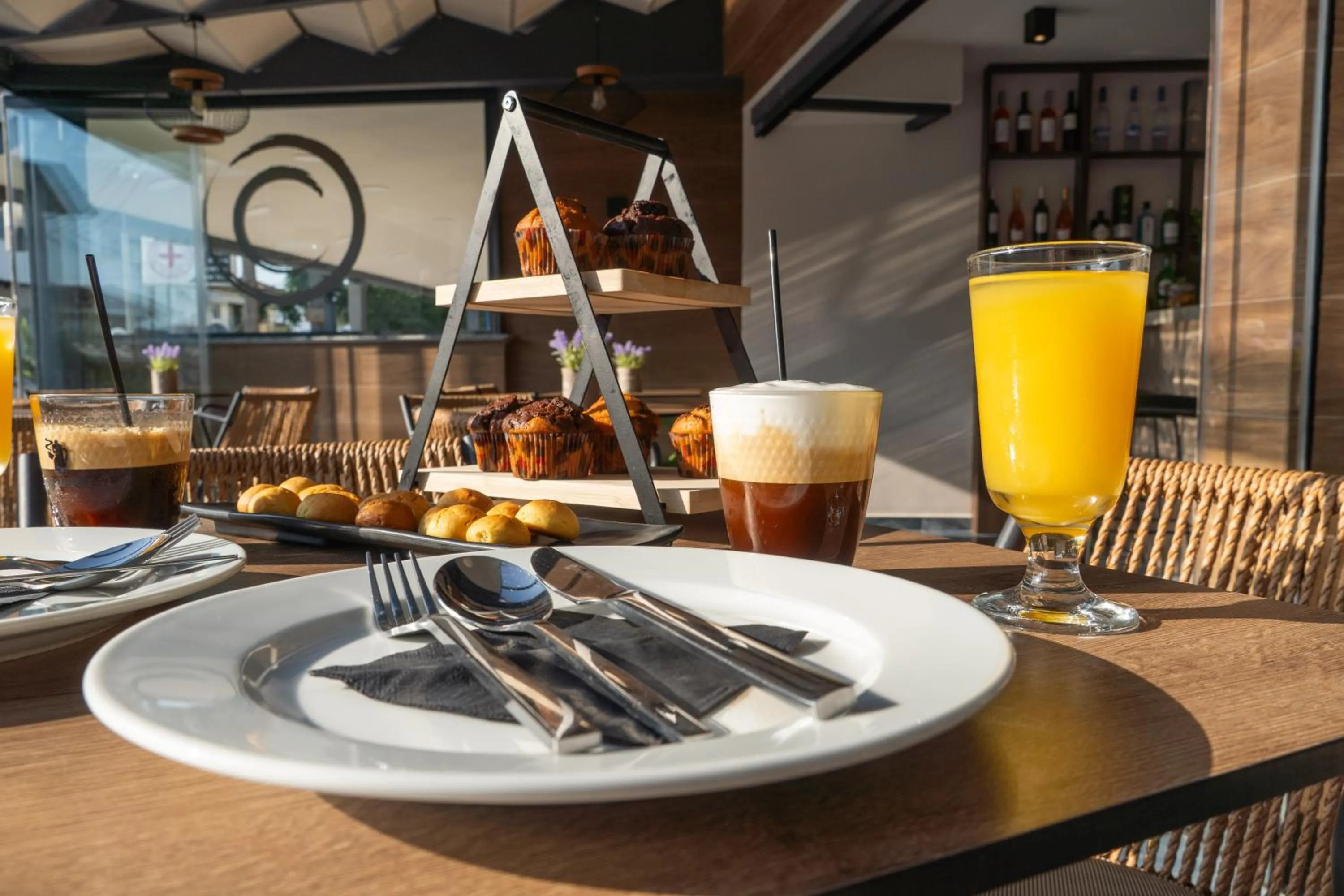 Breakfast in Costa De Luxe Suites