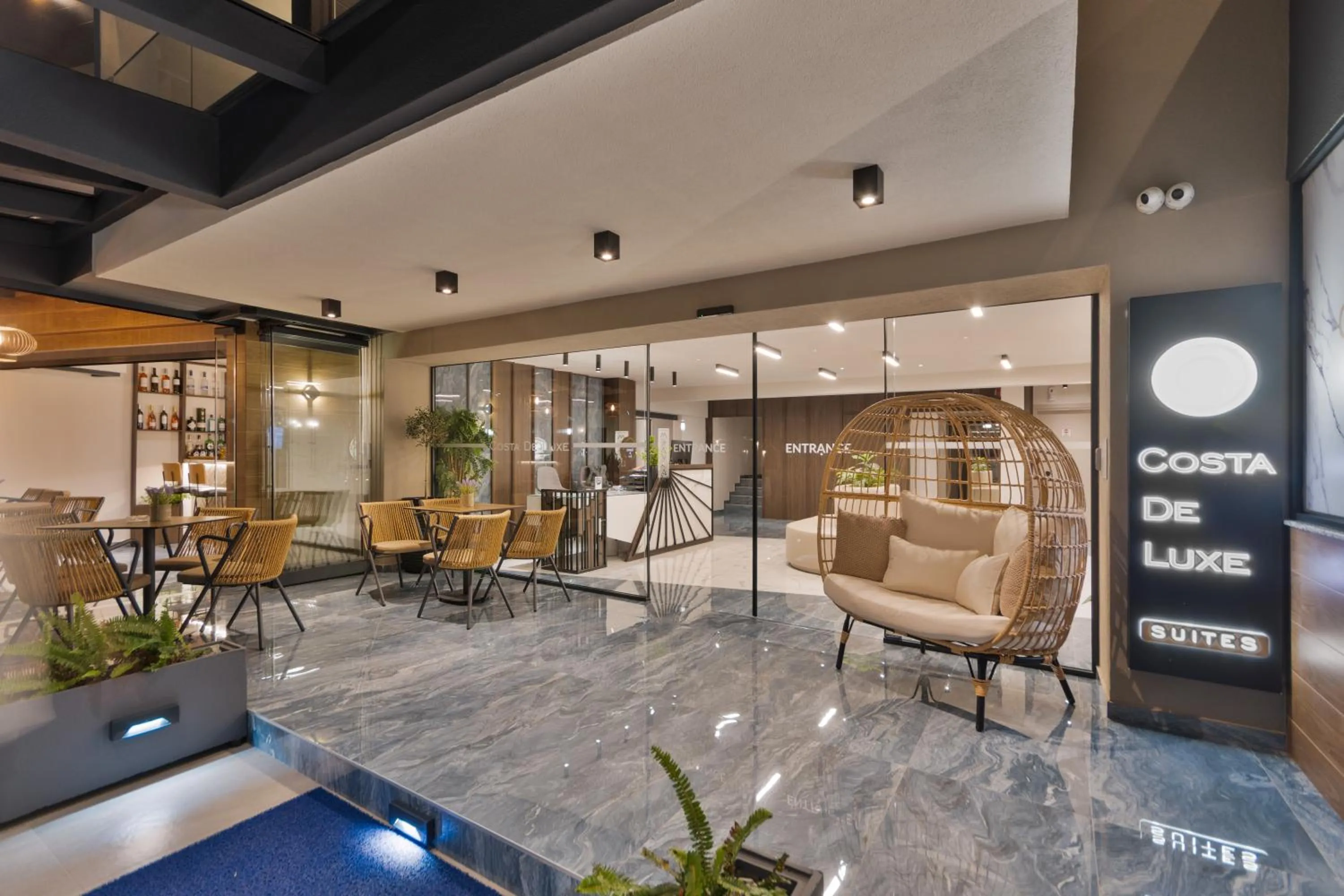 Property building in Costa De Luxe Suites