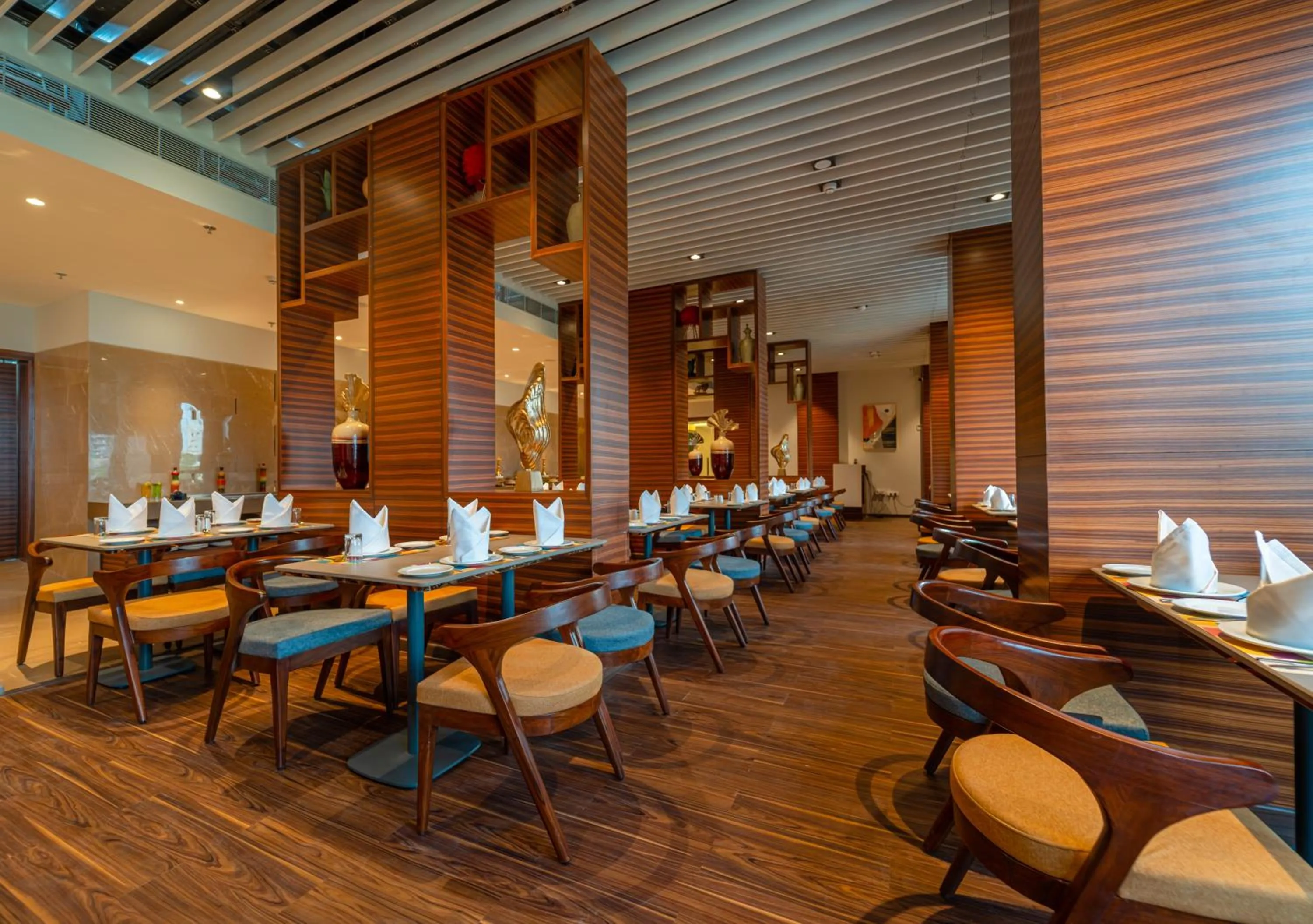 Restaurant/places to eat in Effotel By Sayaji Bhopal