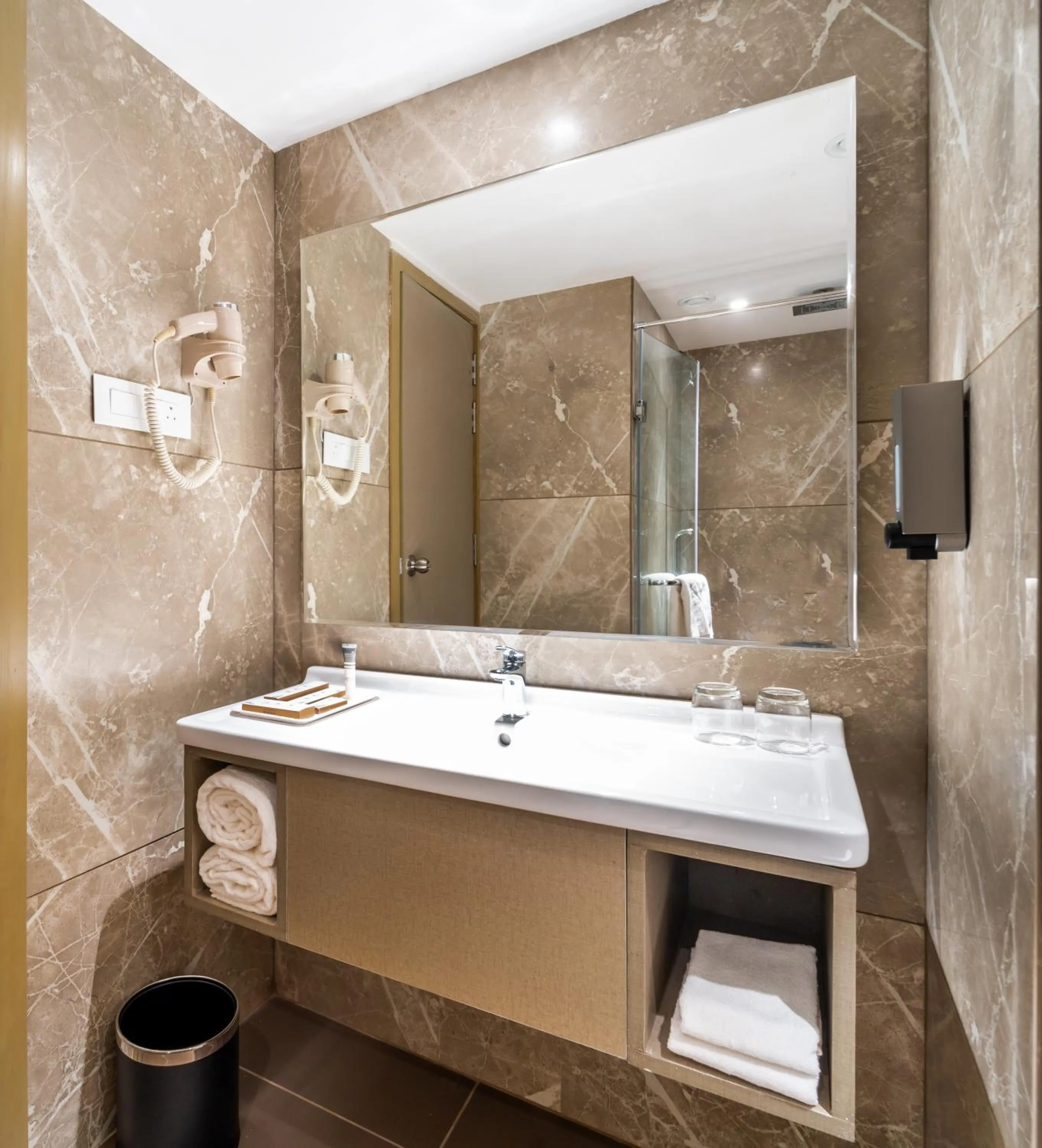 Shower in Effotel By Sayaji Bhopal