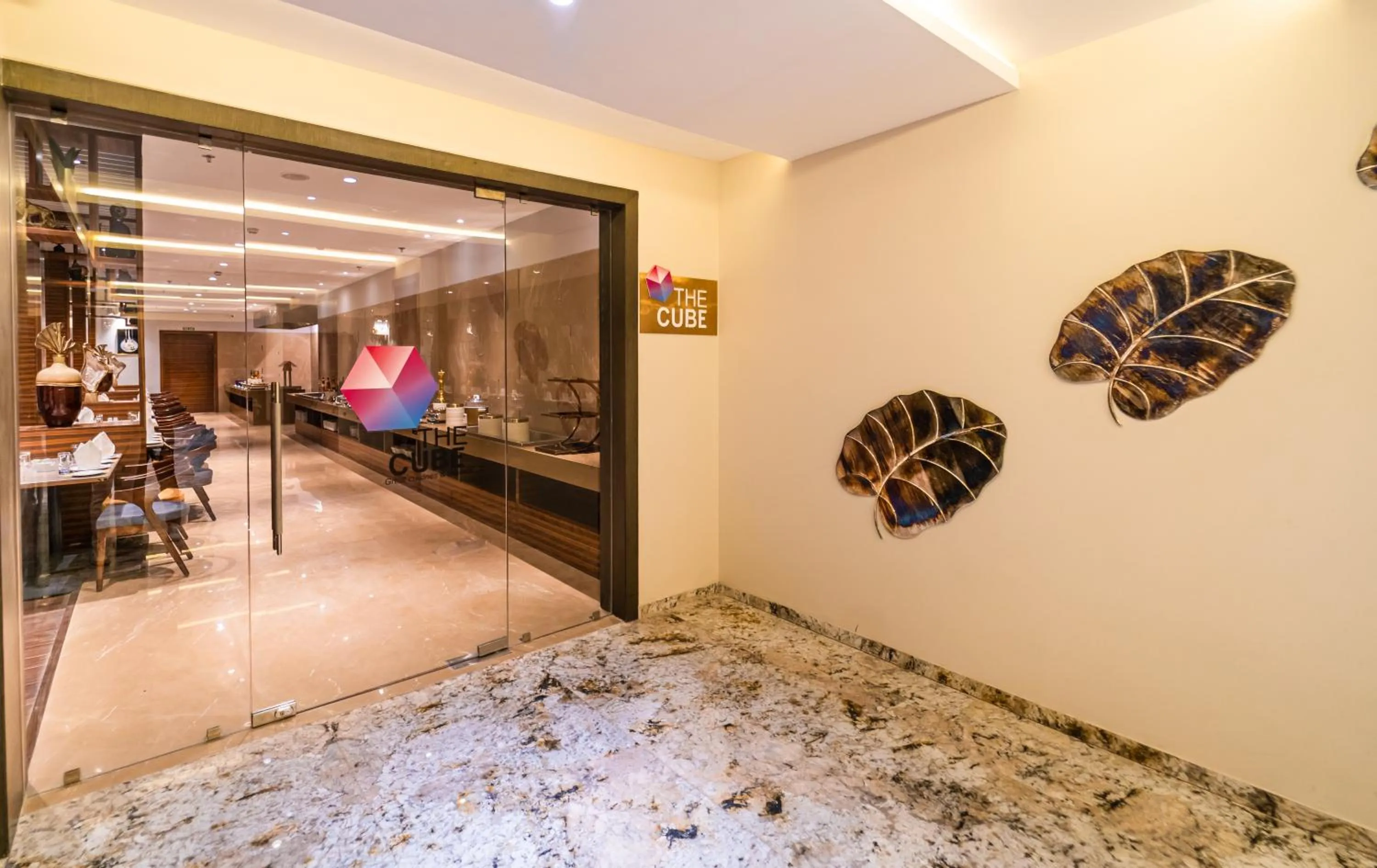 Restaurant/places to eat in Effotel By Sayaji Bhopal