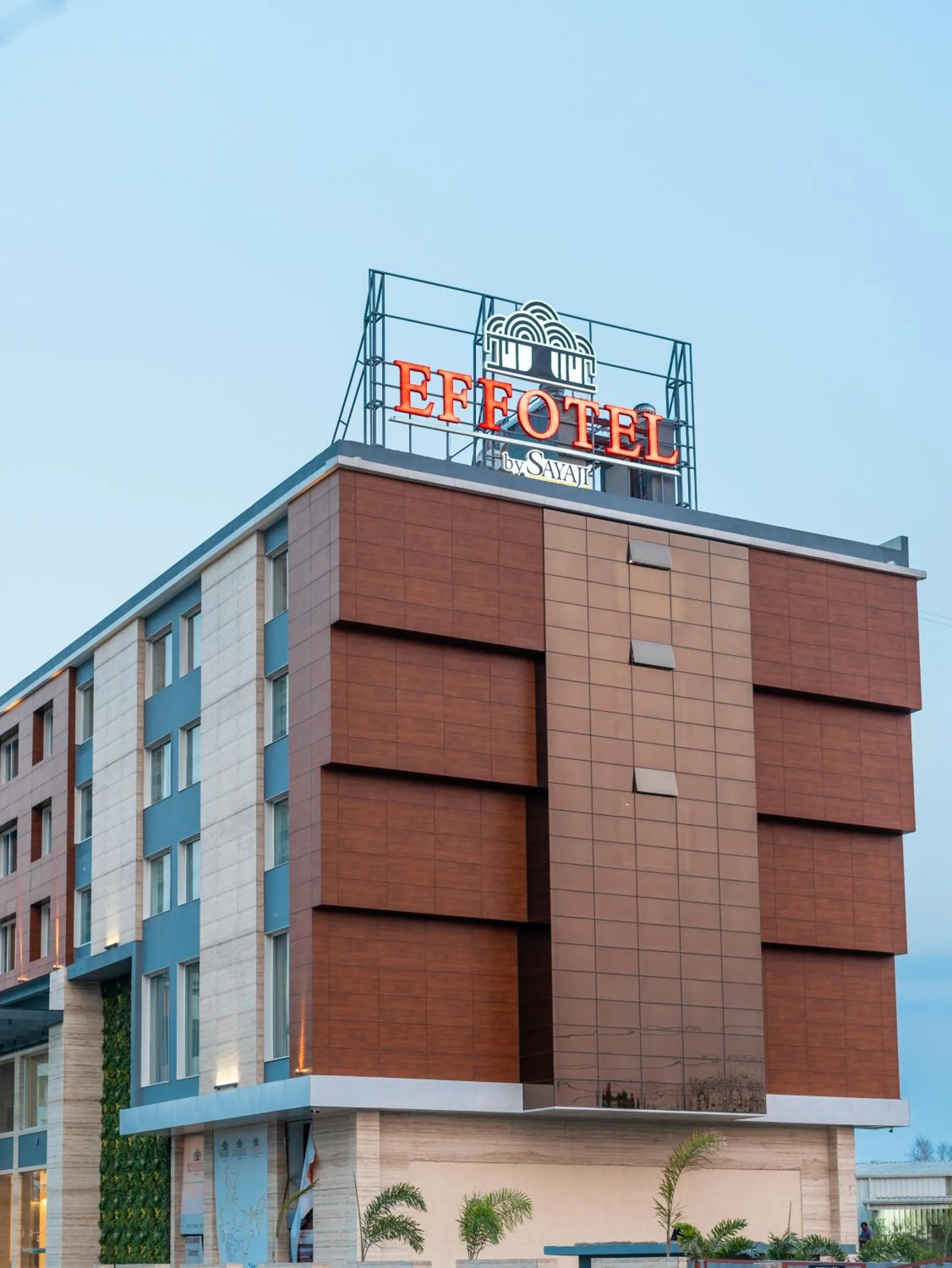 Facade/entrance in Effotel By Sayaji Bhopal