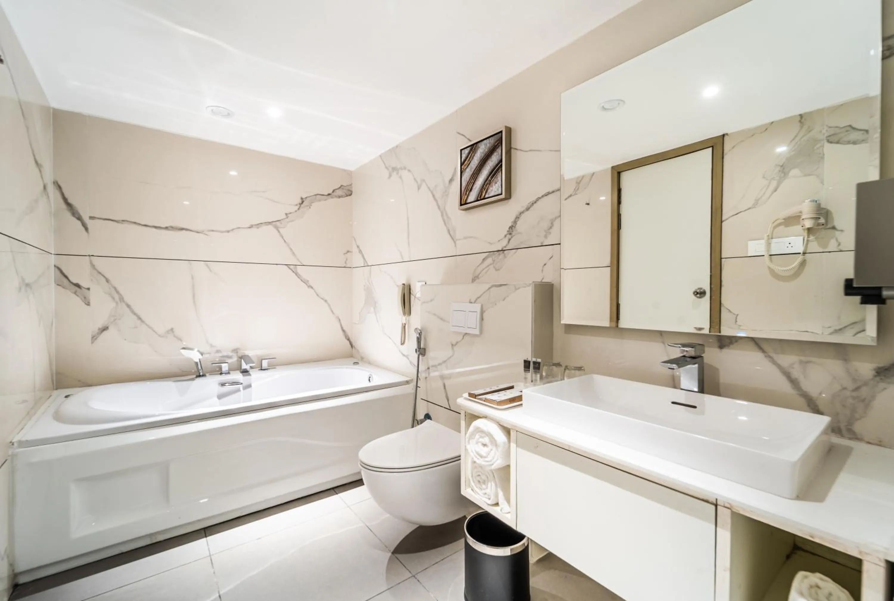 Shower in Effotel By Sayaji Bhopal