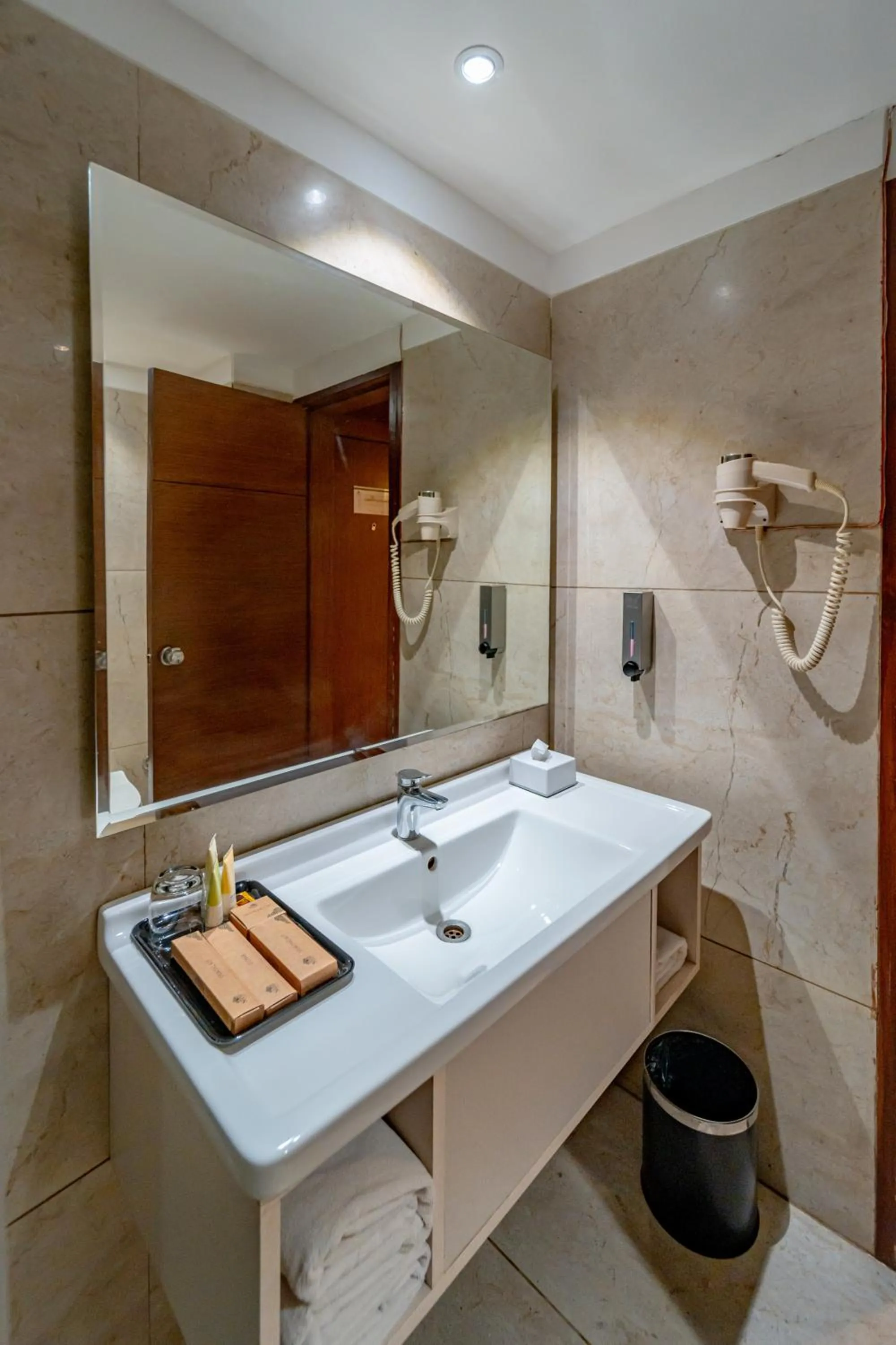 Bathroom in Effotel By Sayaji Bhopal