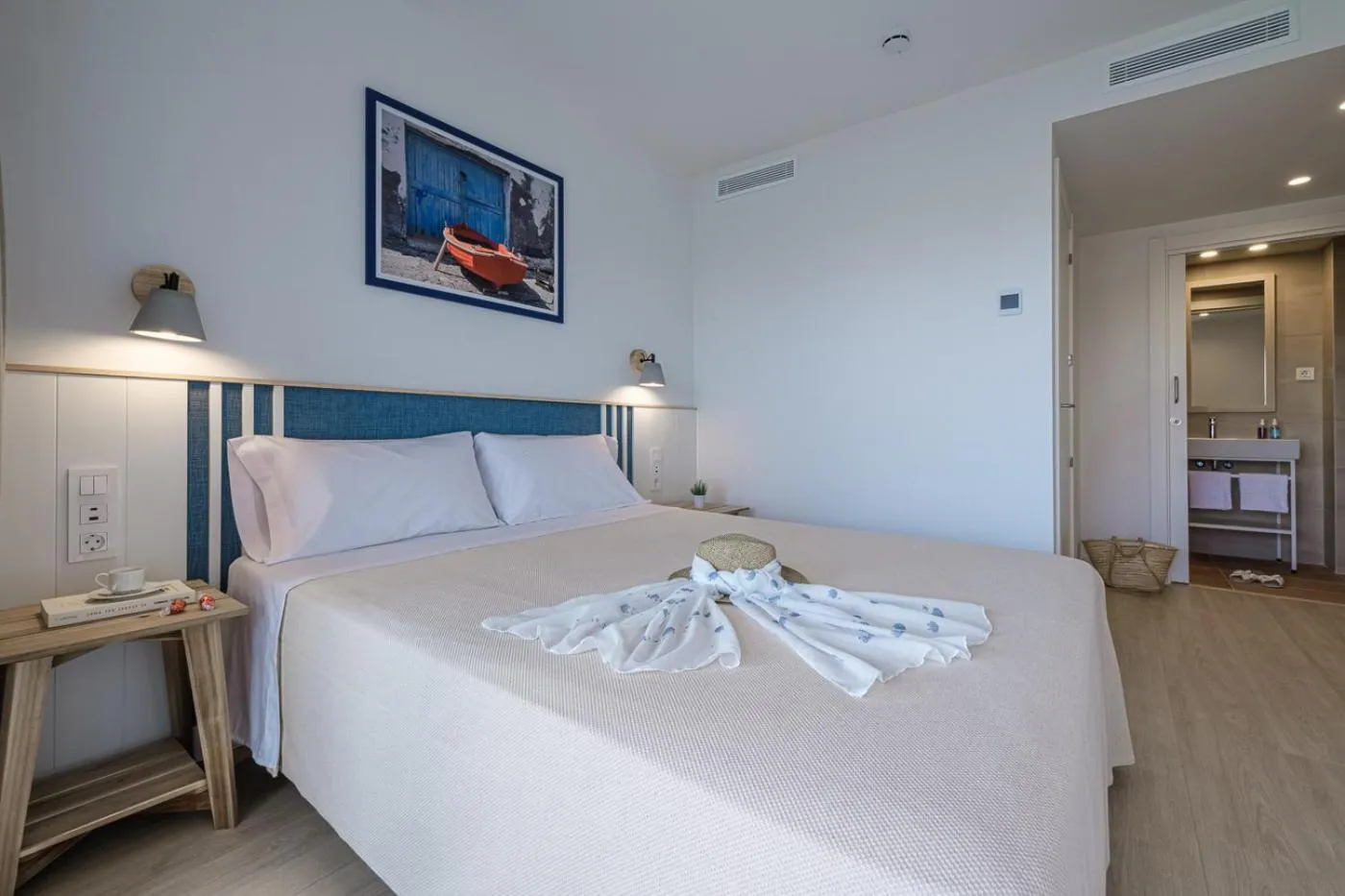 Bed in Áncora Salou La Siesta Apartments