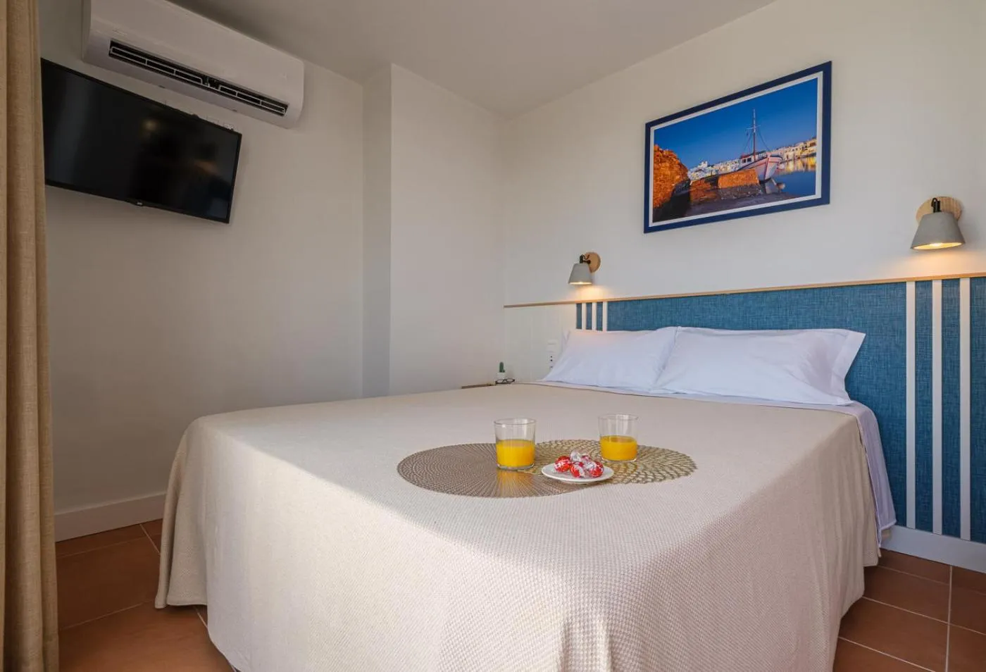 Bedroom, Bed in Áncora Salou La Siesta Apartments