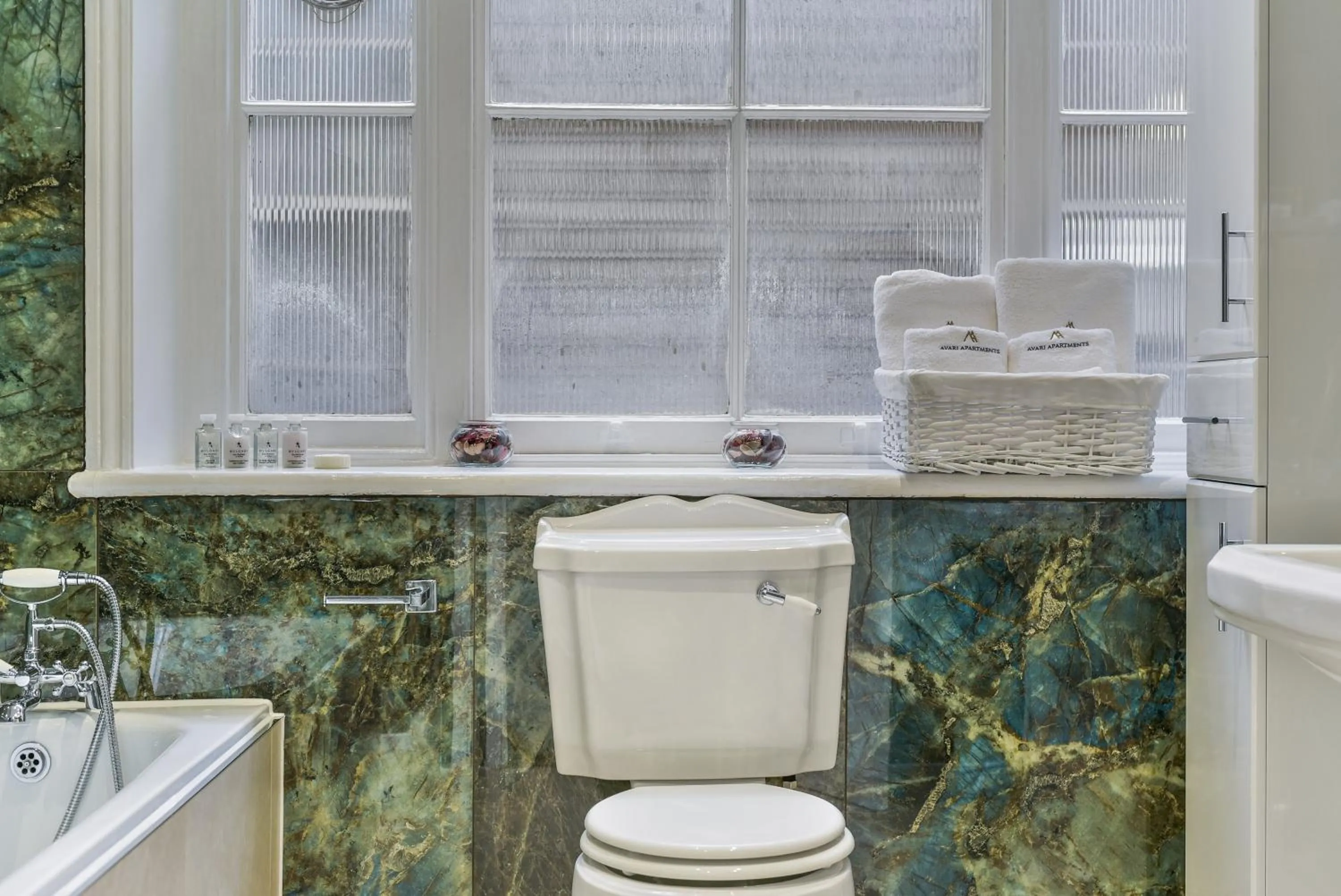 Toilet in Avari Apartments - Hatton Collection