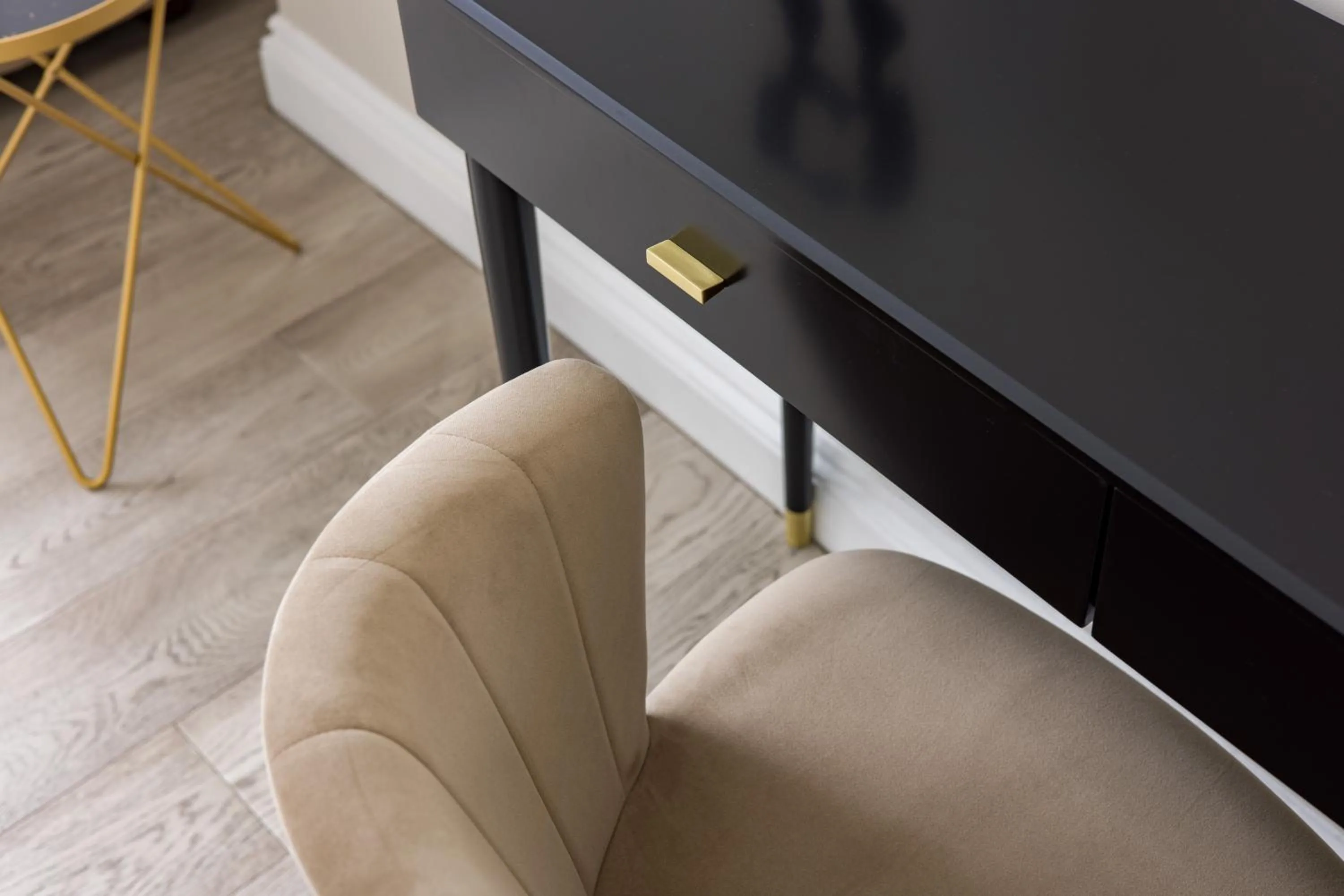 Living room in Avari Apartments - Hatton Collection