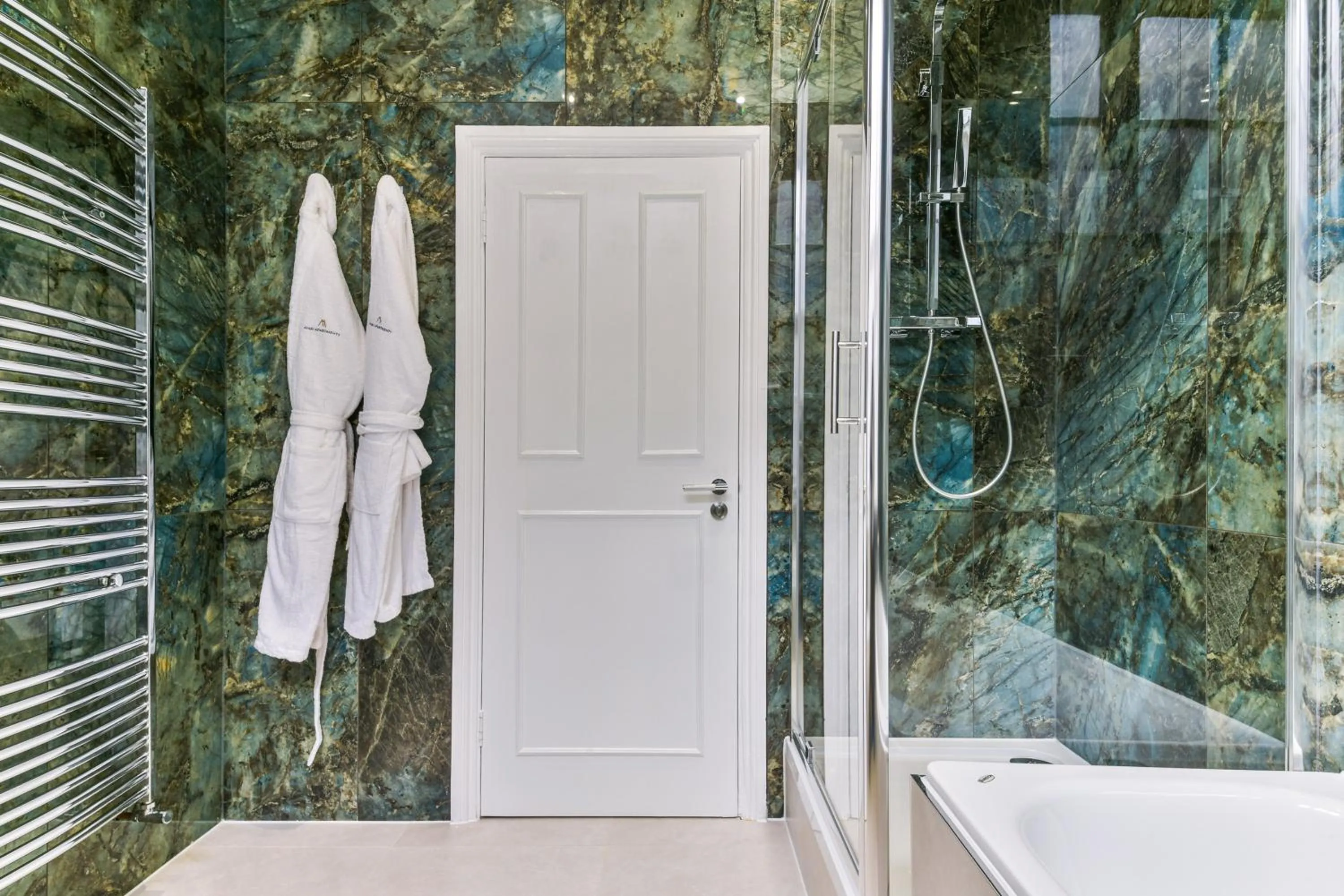 Shower in Avari Apartments - Hatton Collection