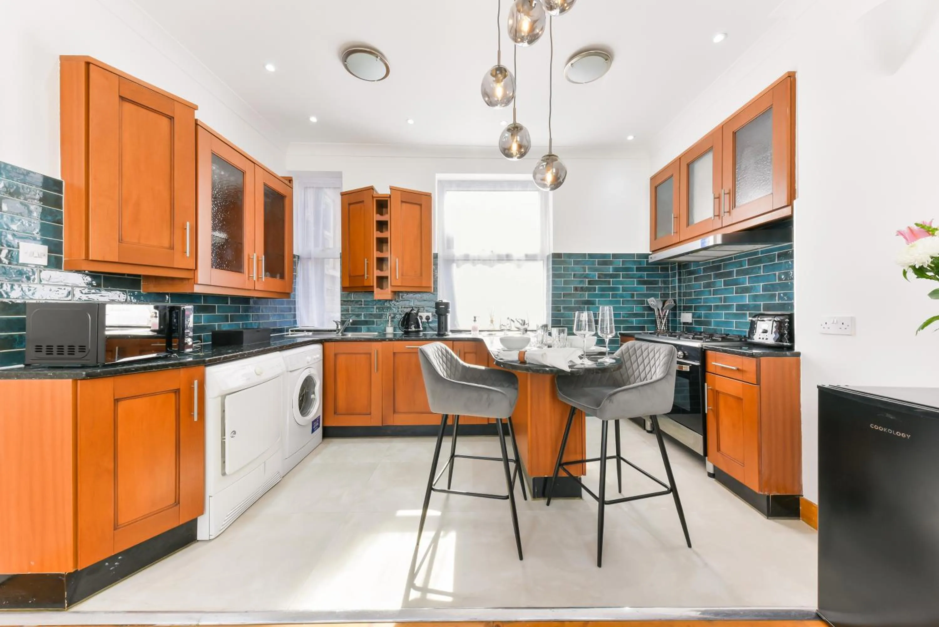 Kitchen or kitchenette in Avari Apartments - Hatton Collection