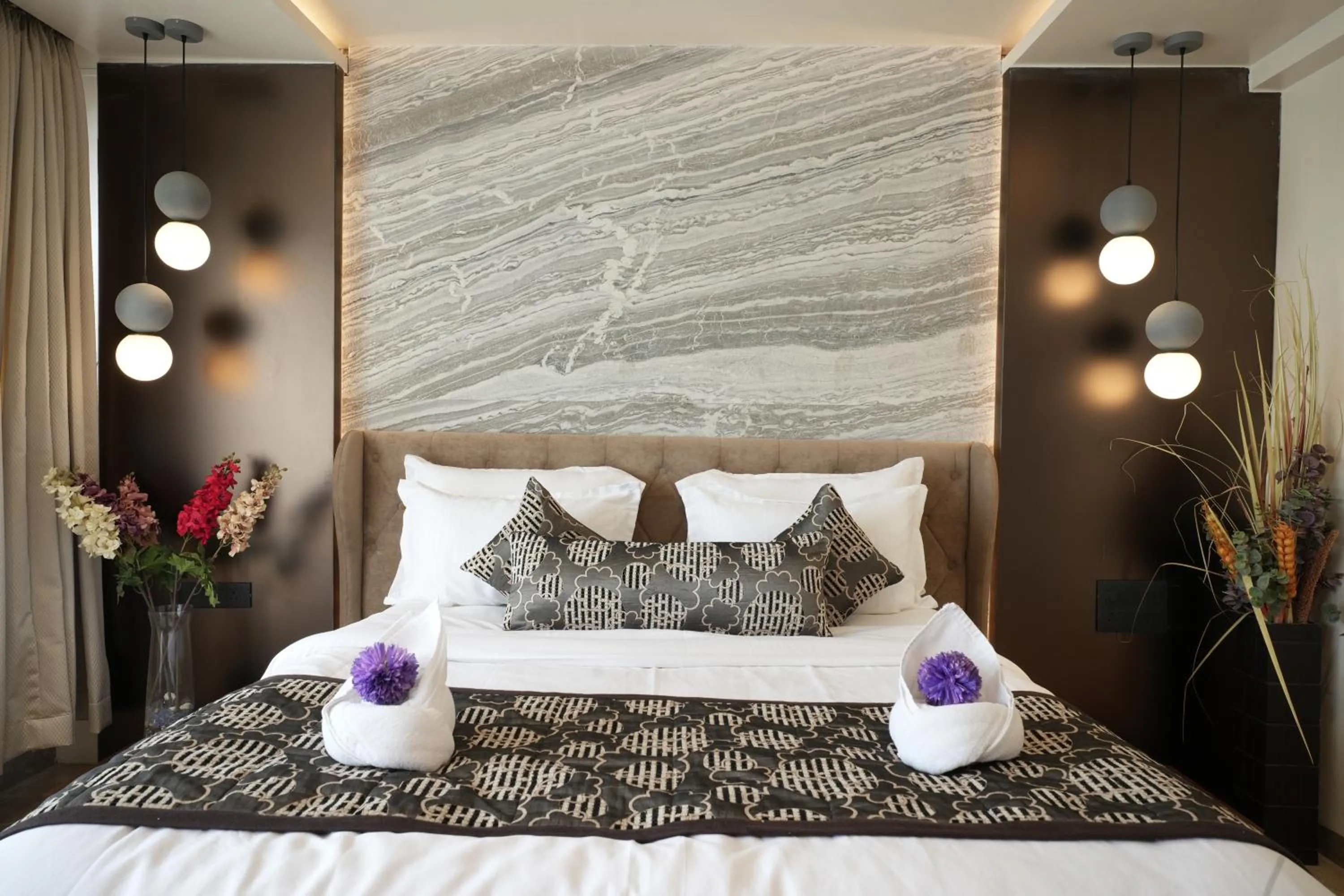 Bed in Hotel City Symphony