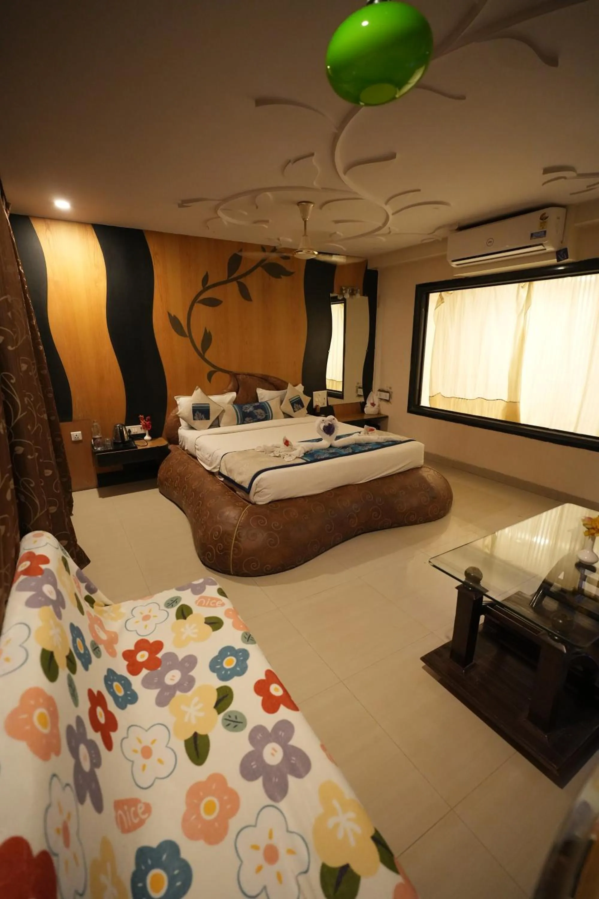 View (from property/room), Bed in Hotel City Symphony