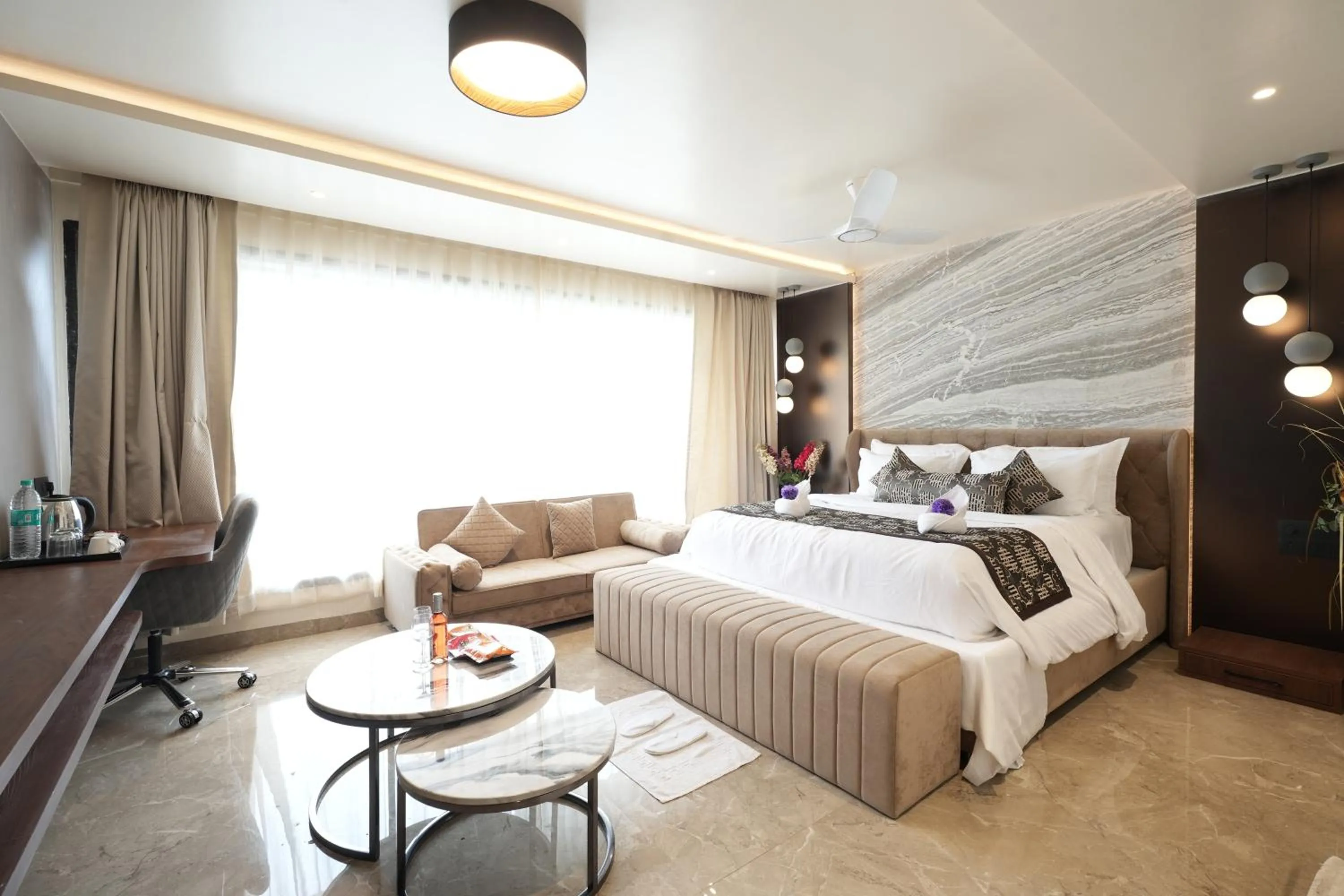 Bed in Hotel City Symphony