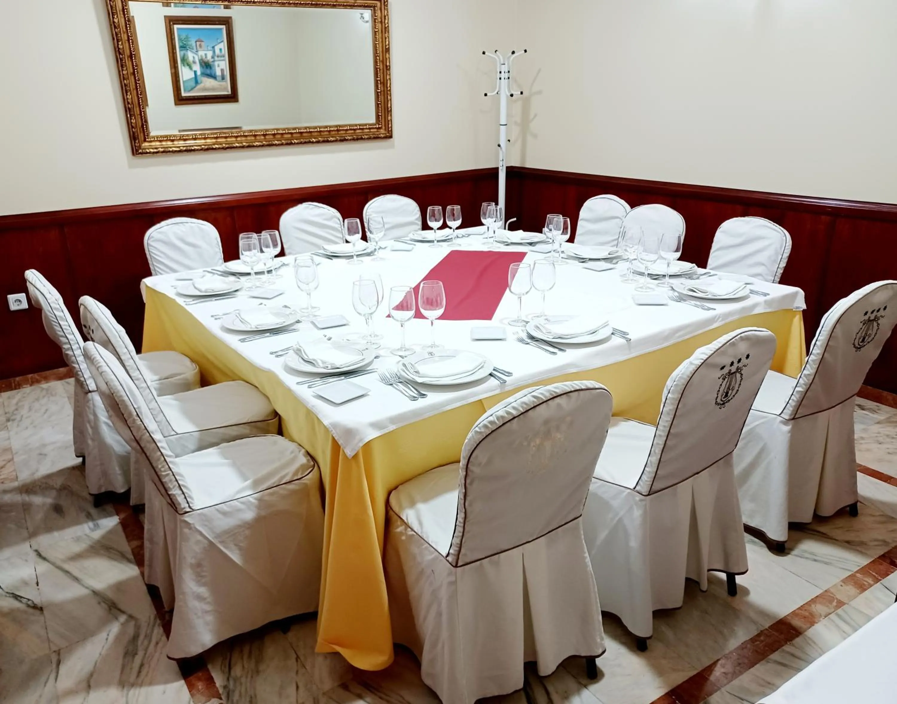 Restaurant/places to eat in Hotel Santa Cecilia