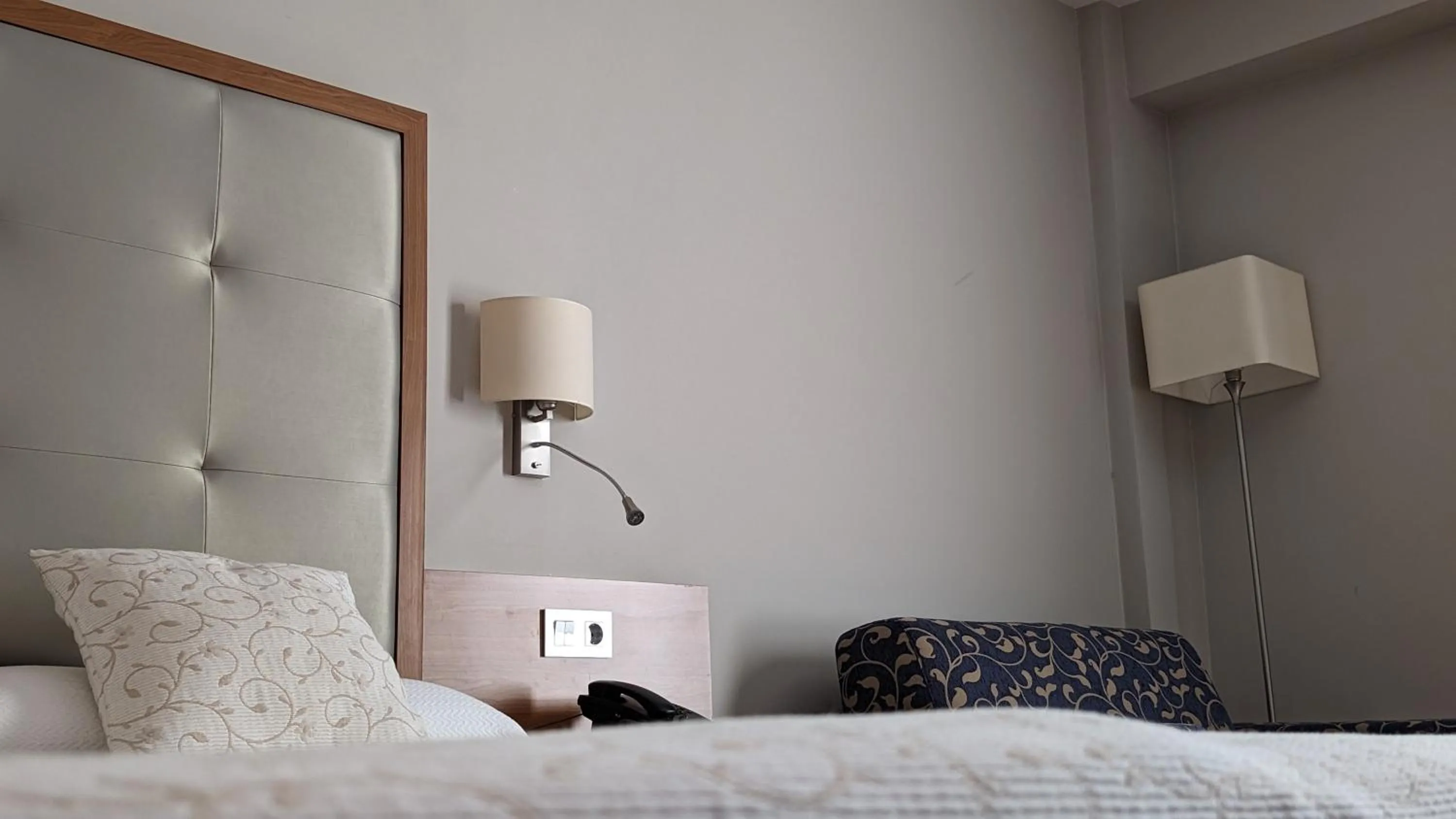 Property building, Bed in Hotel Santa Cecilia