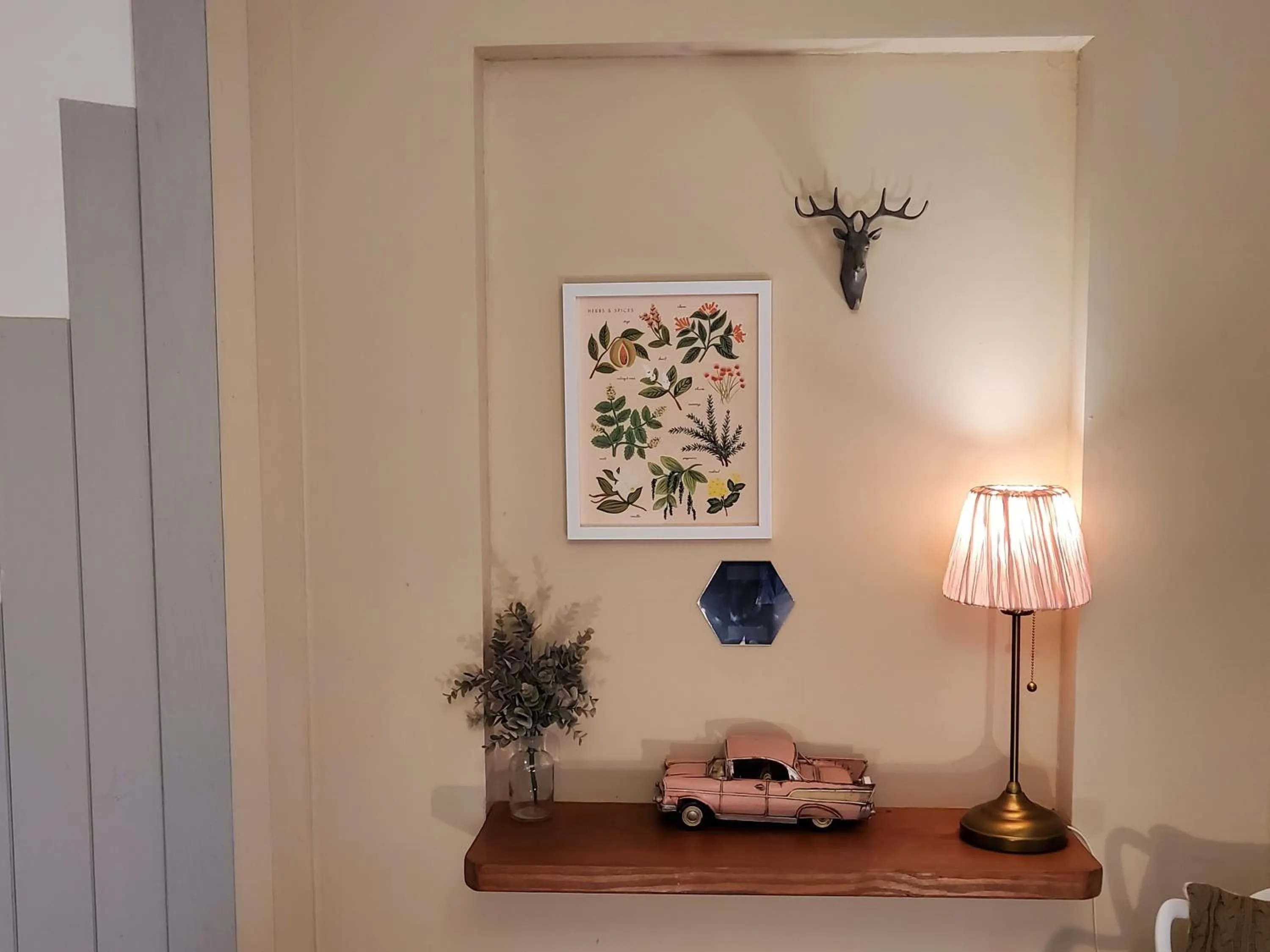 Olive Vanilla Pension