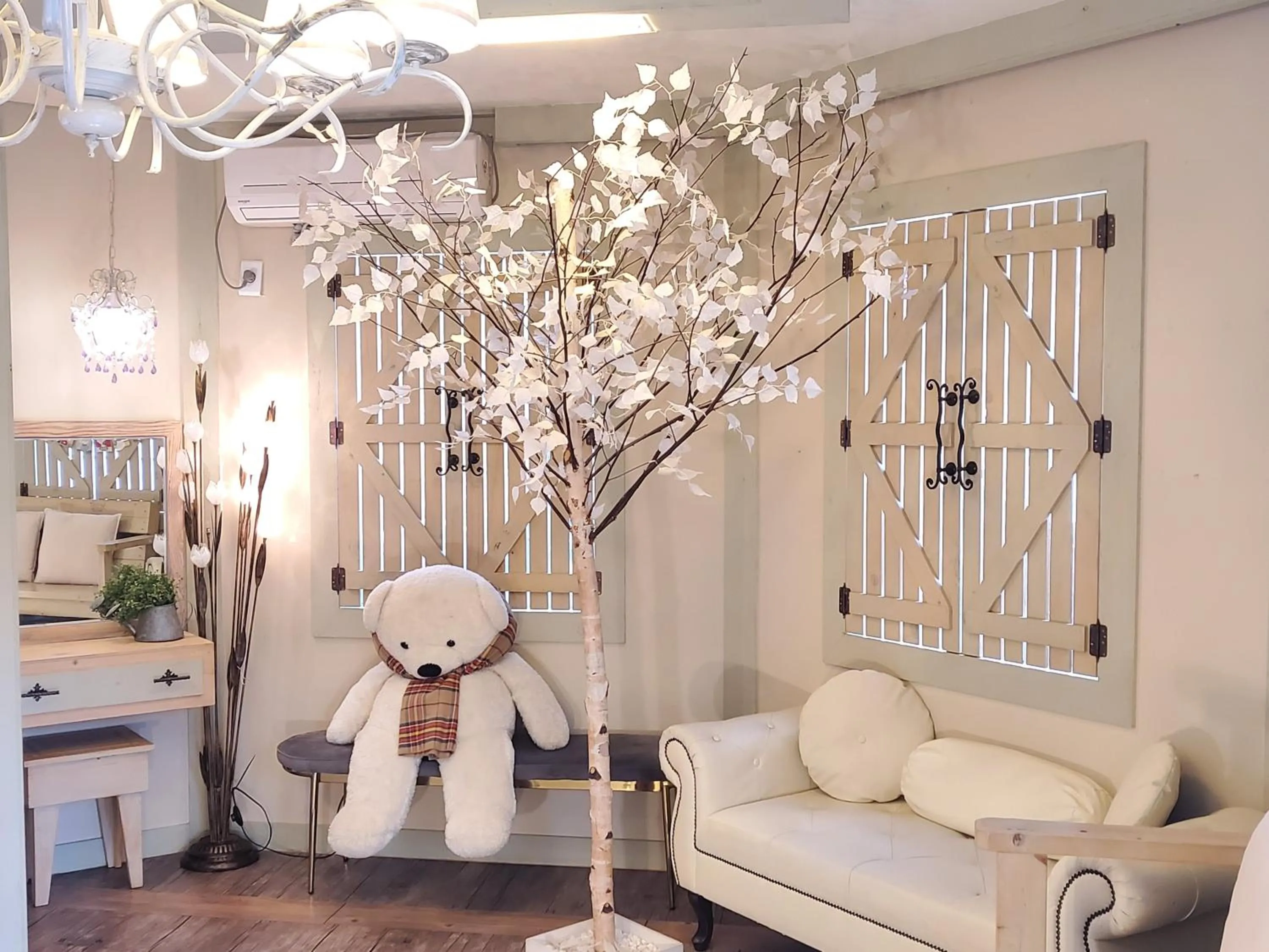 Olive Vanilla Pension