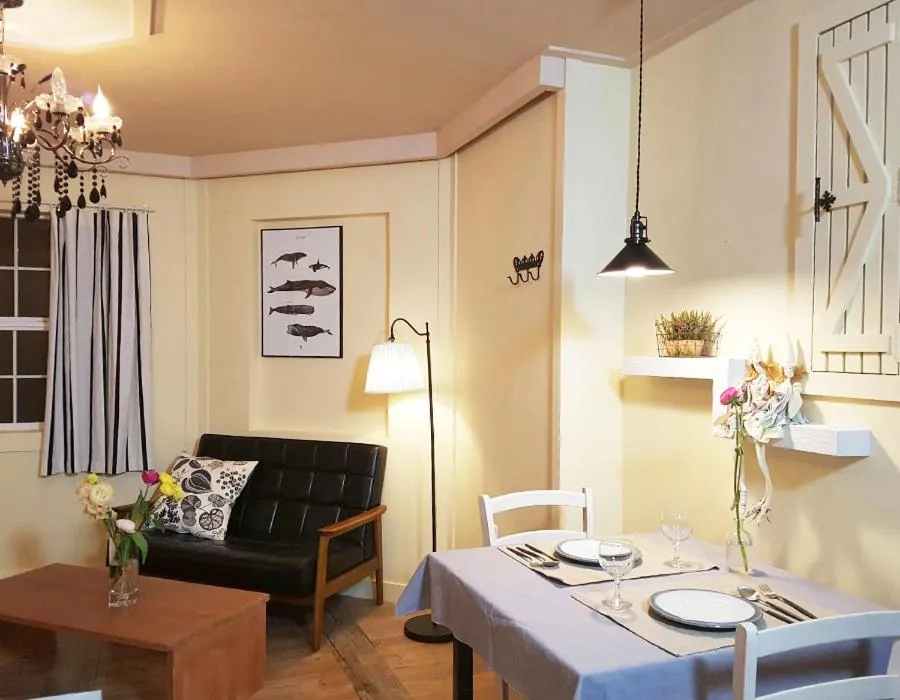 Olive Vanilla Pension