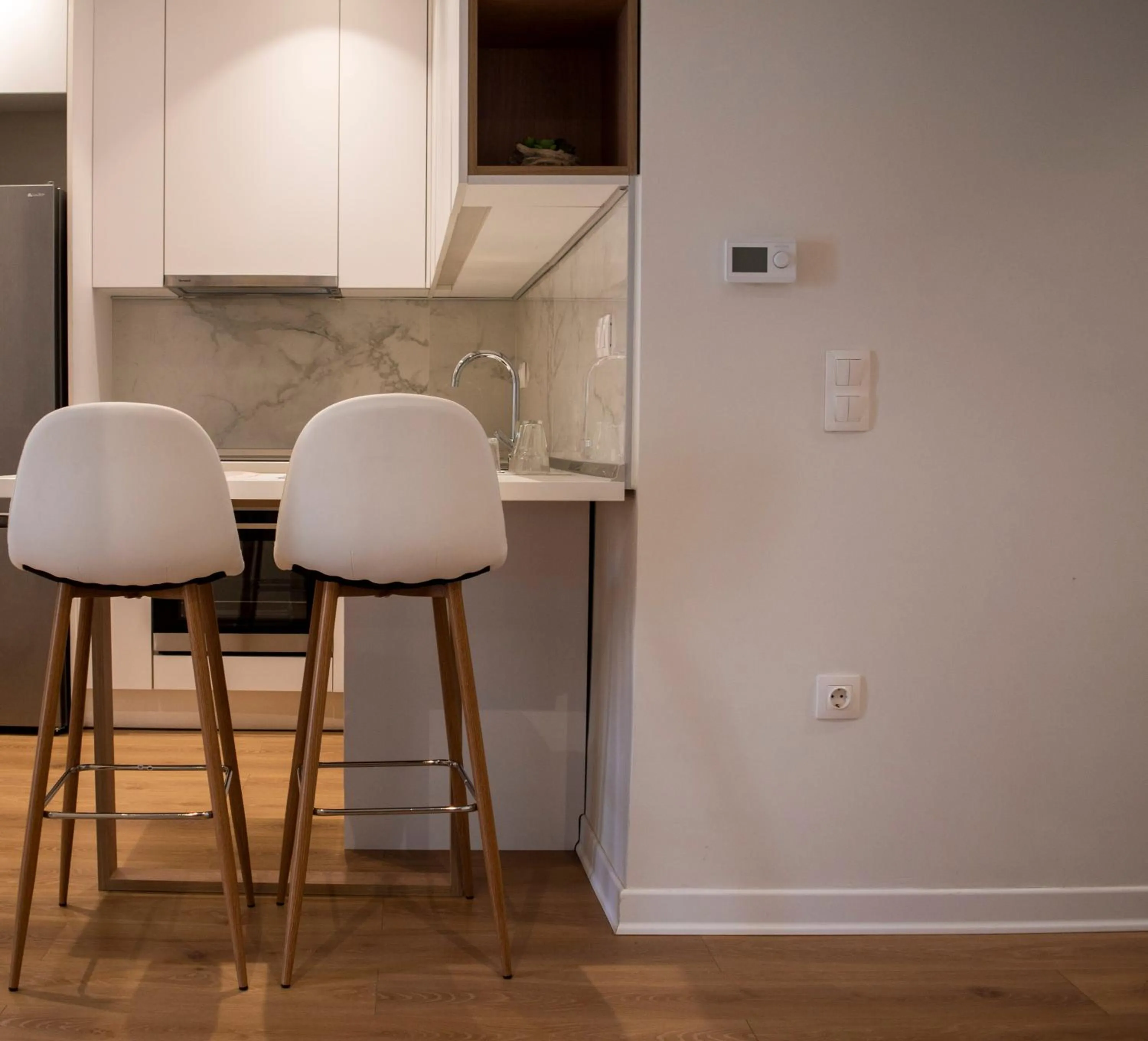 Kitchen or kitchenette in The Caravan Apartments