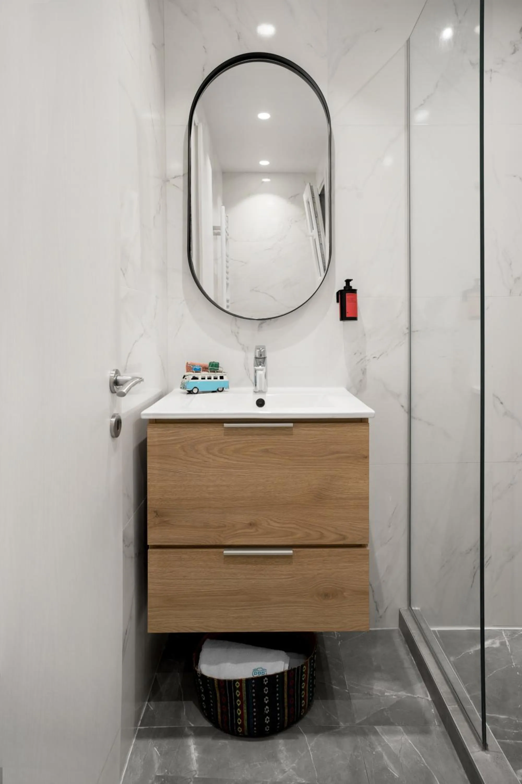 Bathroom in The Caravan Apartments
