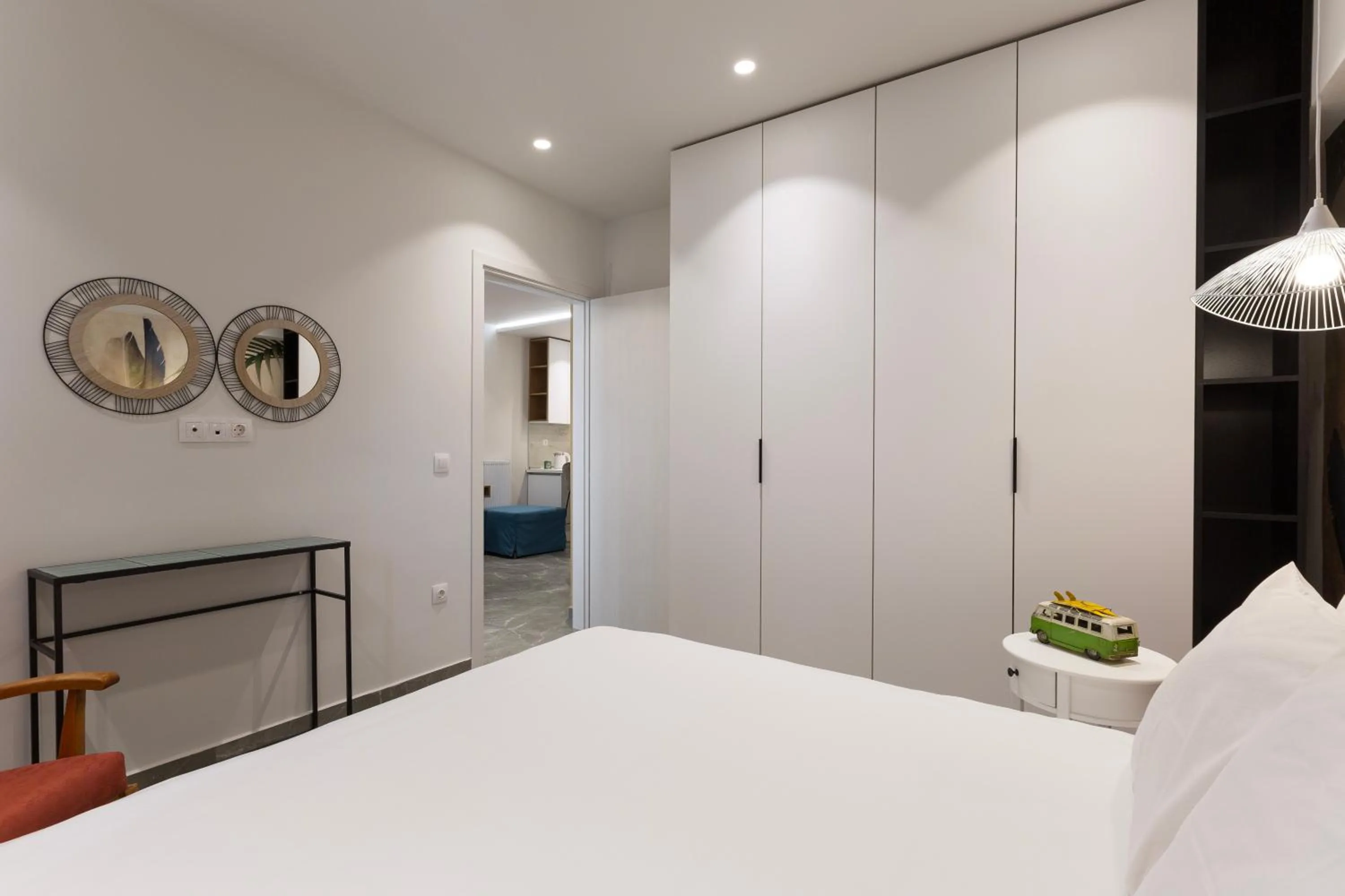 Bedroom, Bed in The Caravan Apartments