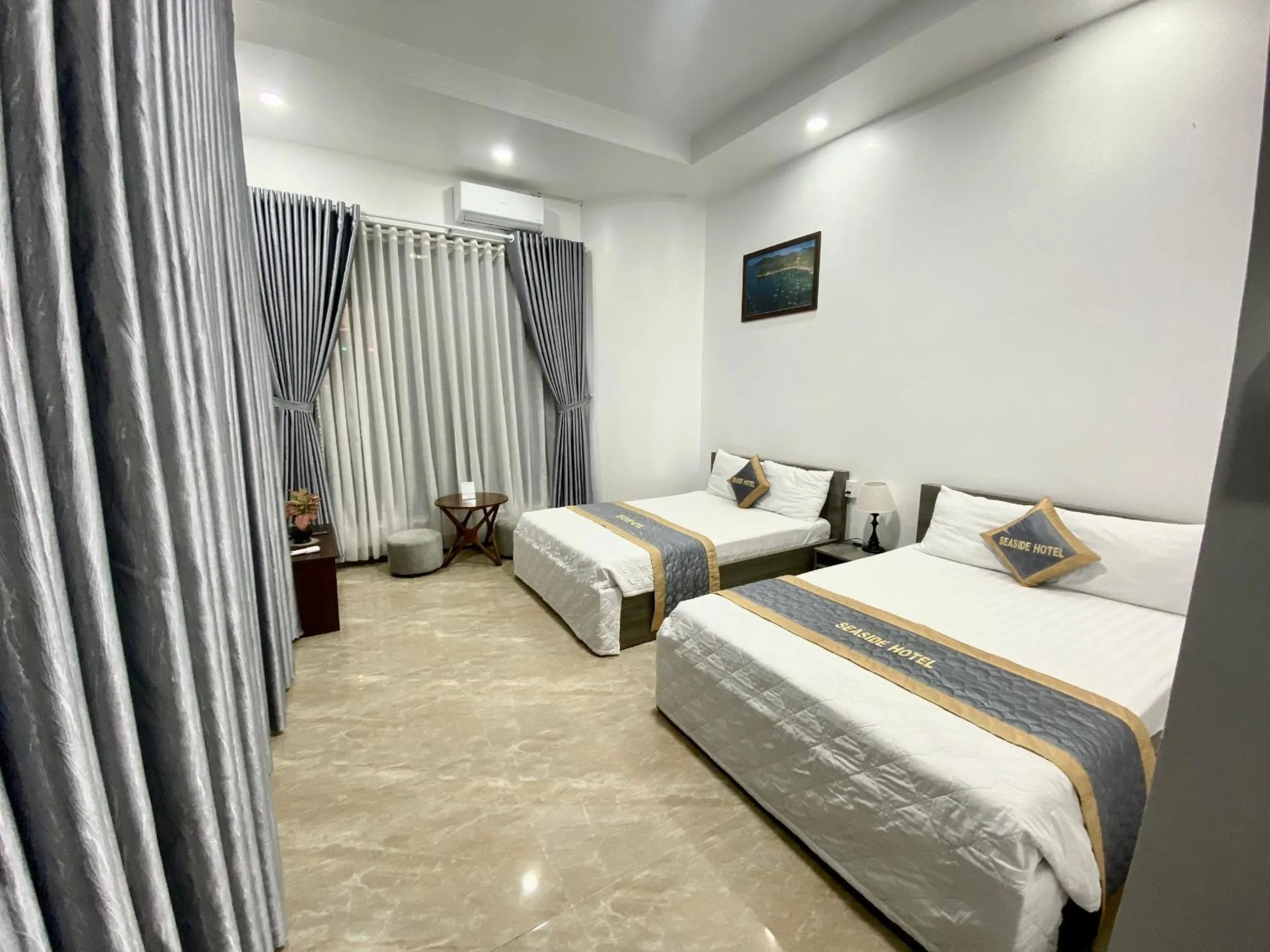 Bed in Seaside Hotel - Rach Gia